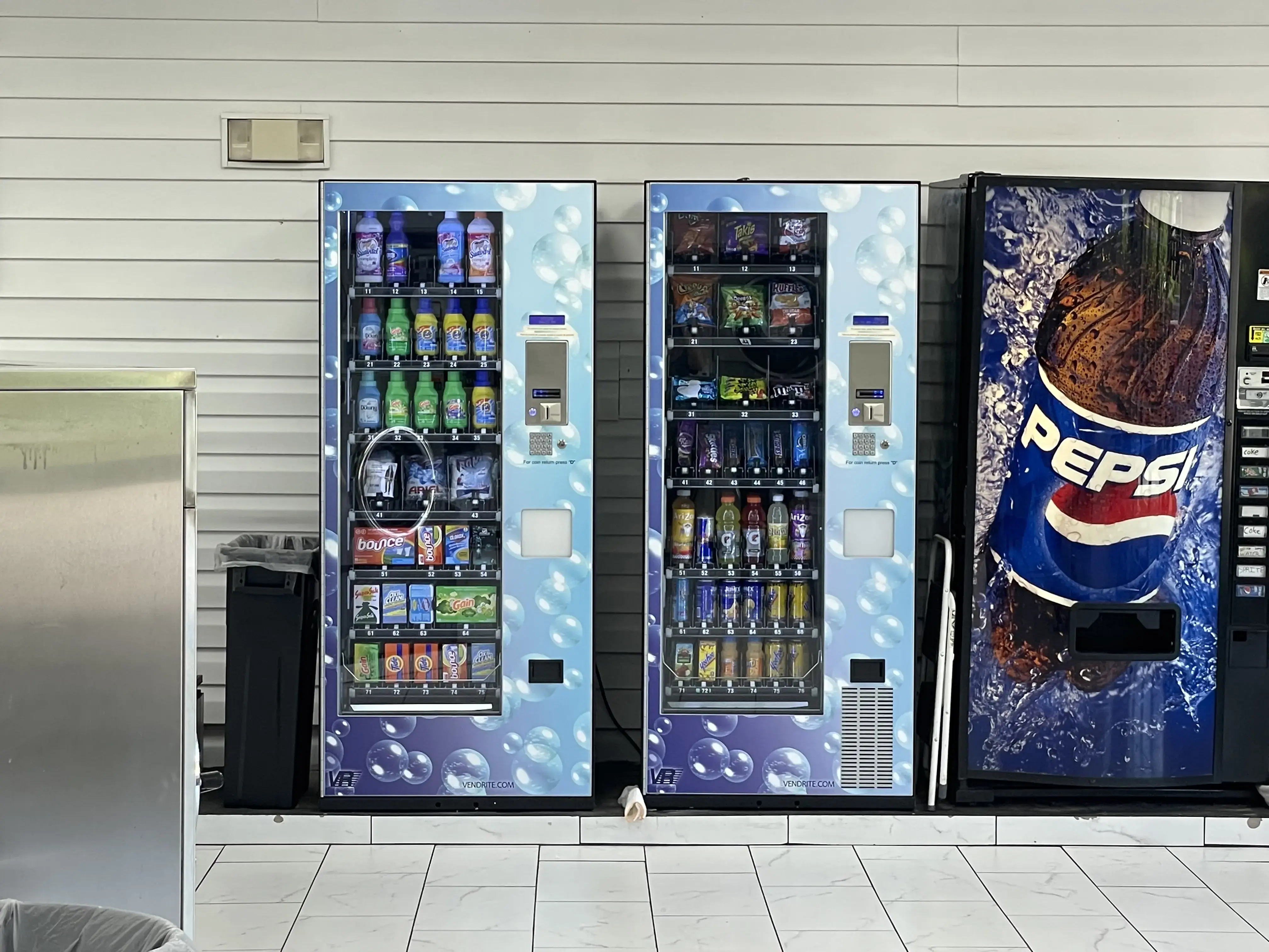 Sunshine Center Coin Laundry - Image 4