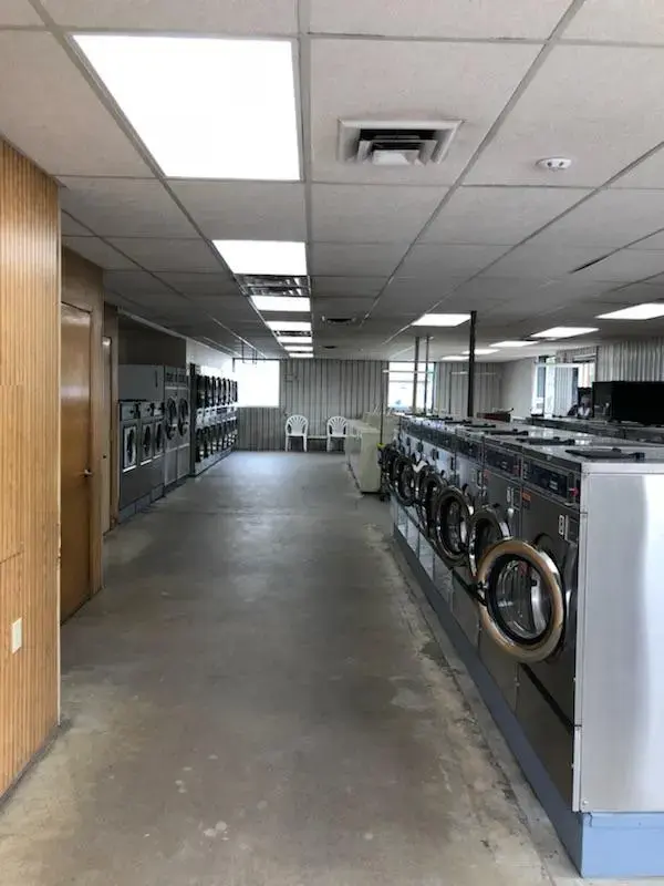 Sunshine Center Laundromat - Image 2