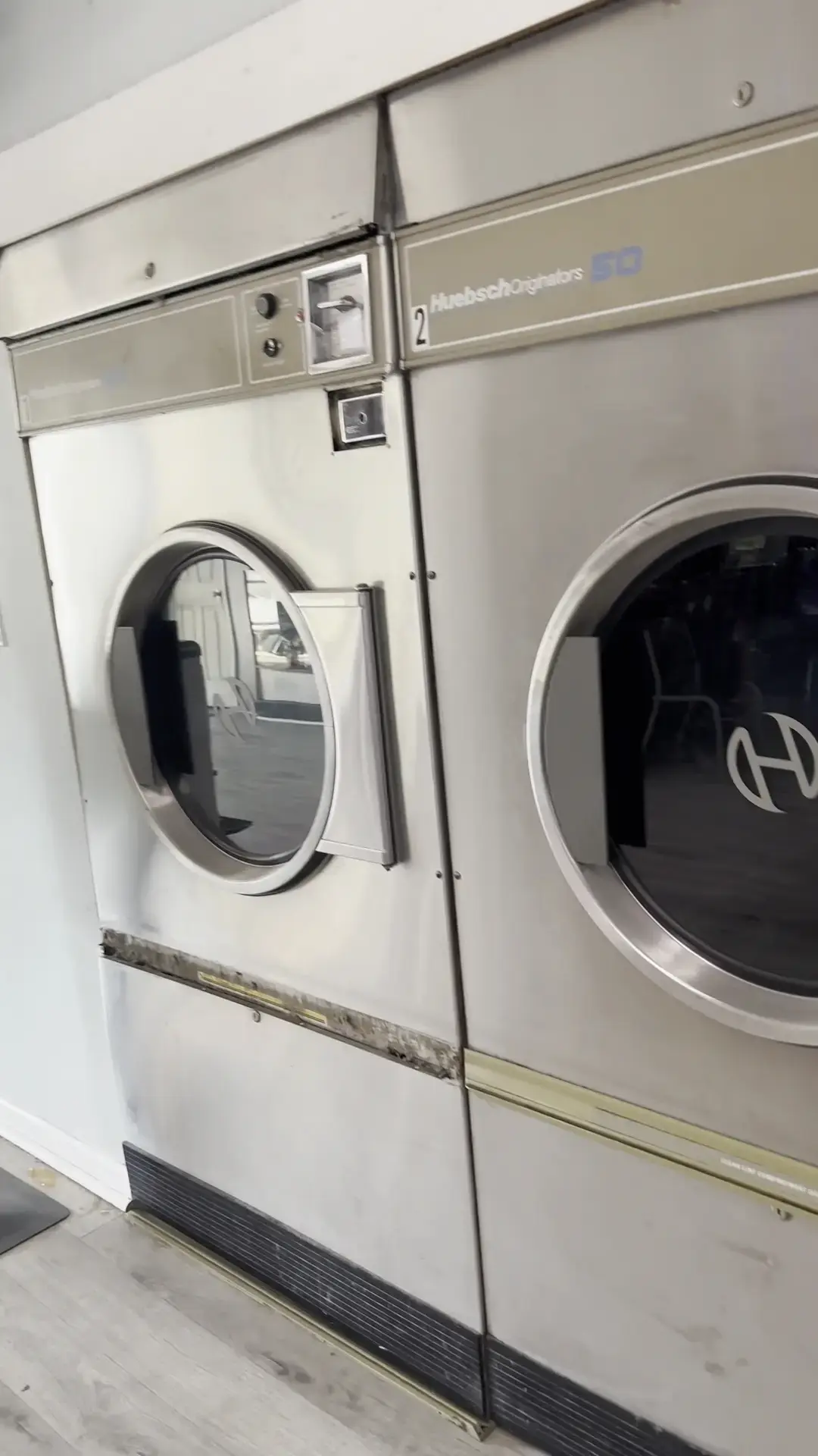 Sunshine Coin Laundry - Image 16