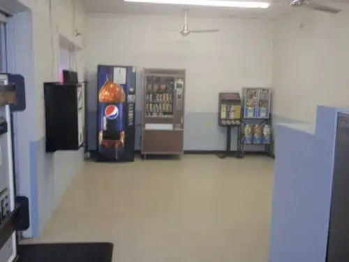 Sunshine Coin Laundry - Image 4