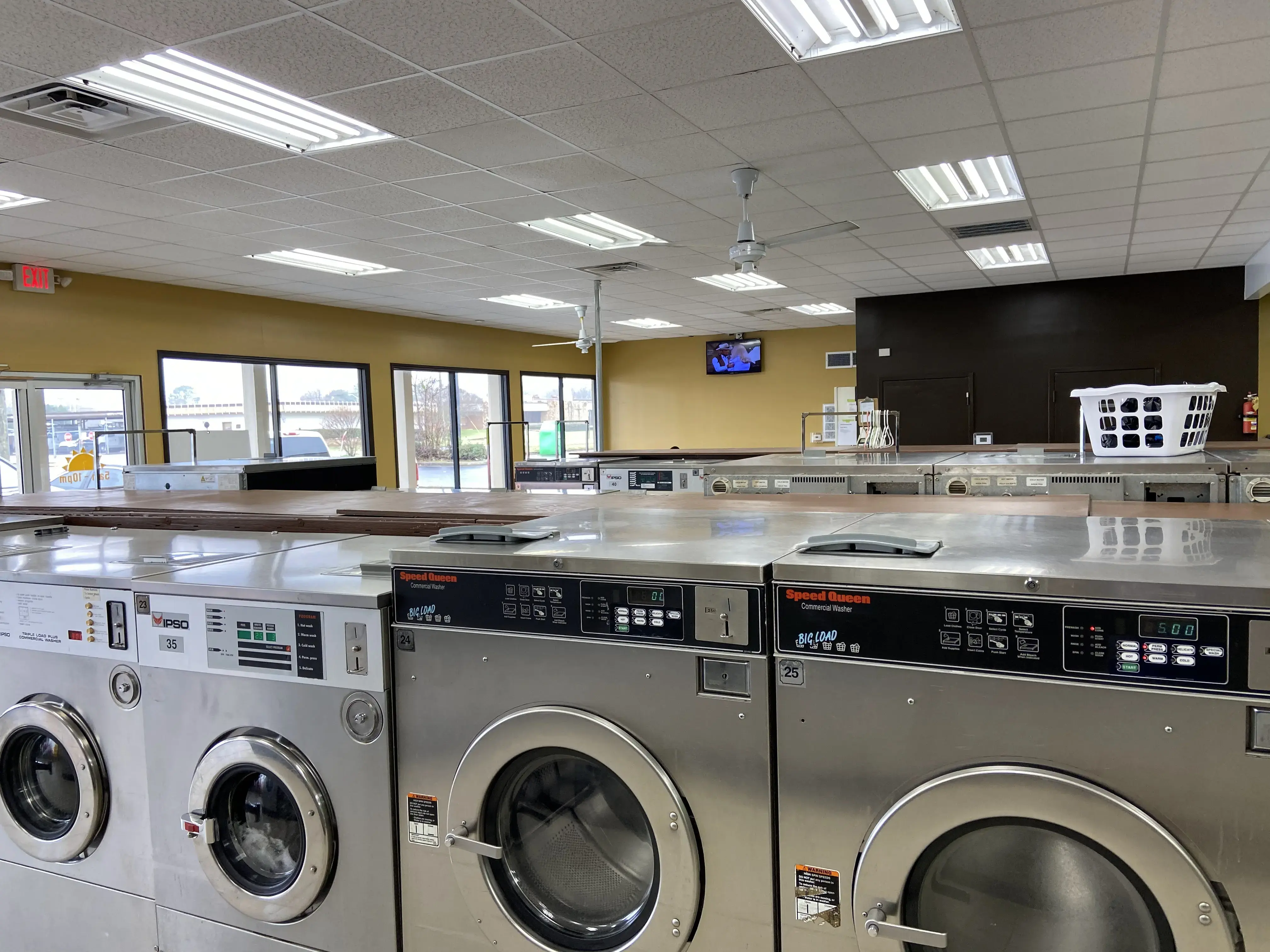 Sunshine Coin Laundry - Image 11