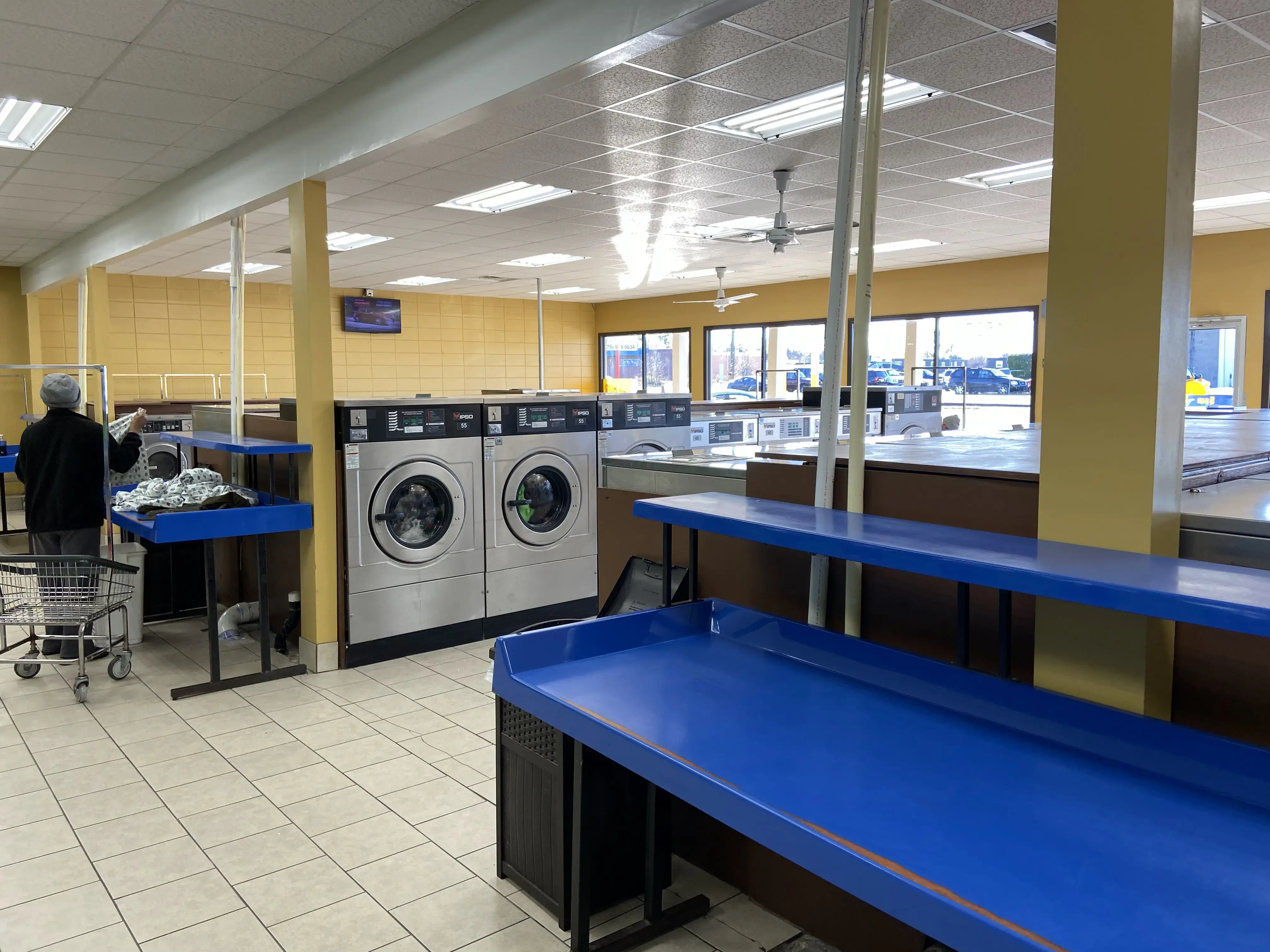 Sunshine Coin Laundry thumbnail 7