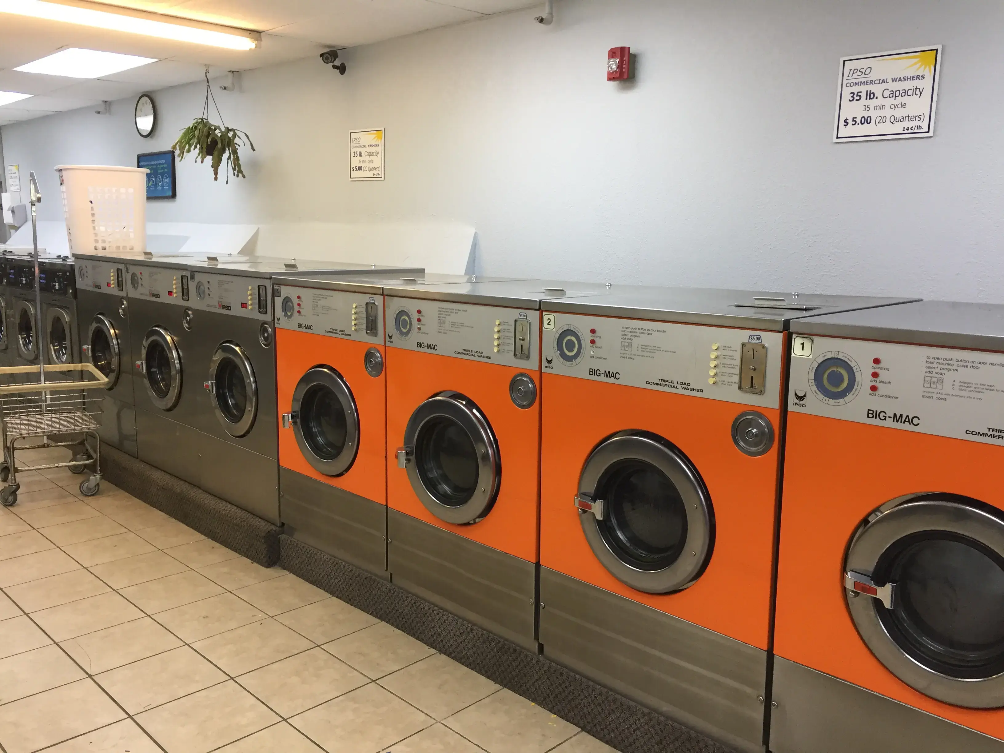 Sunshine Express Laundry Center - Image 12