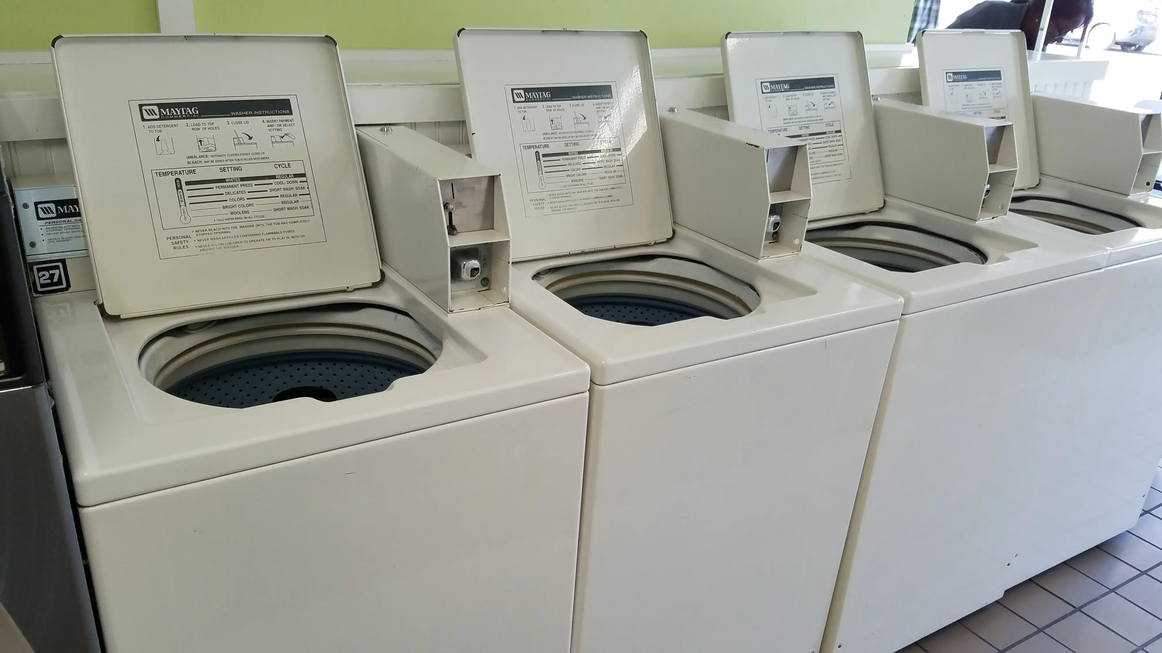 Sunshine Express Laundry Center - Image 13