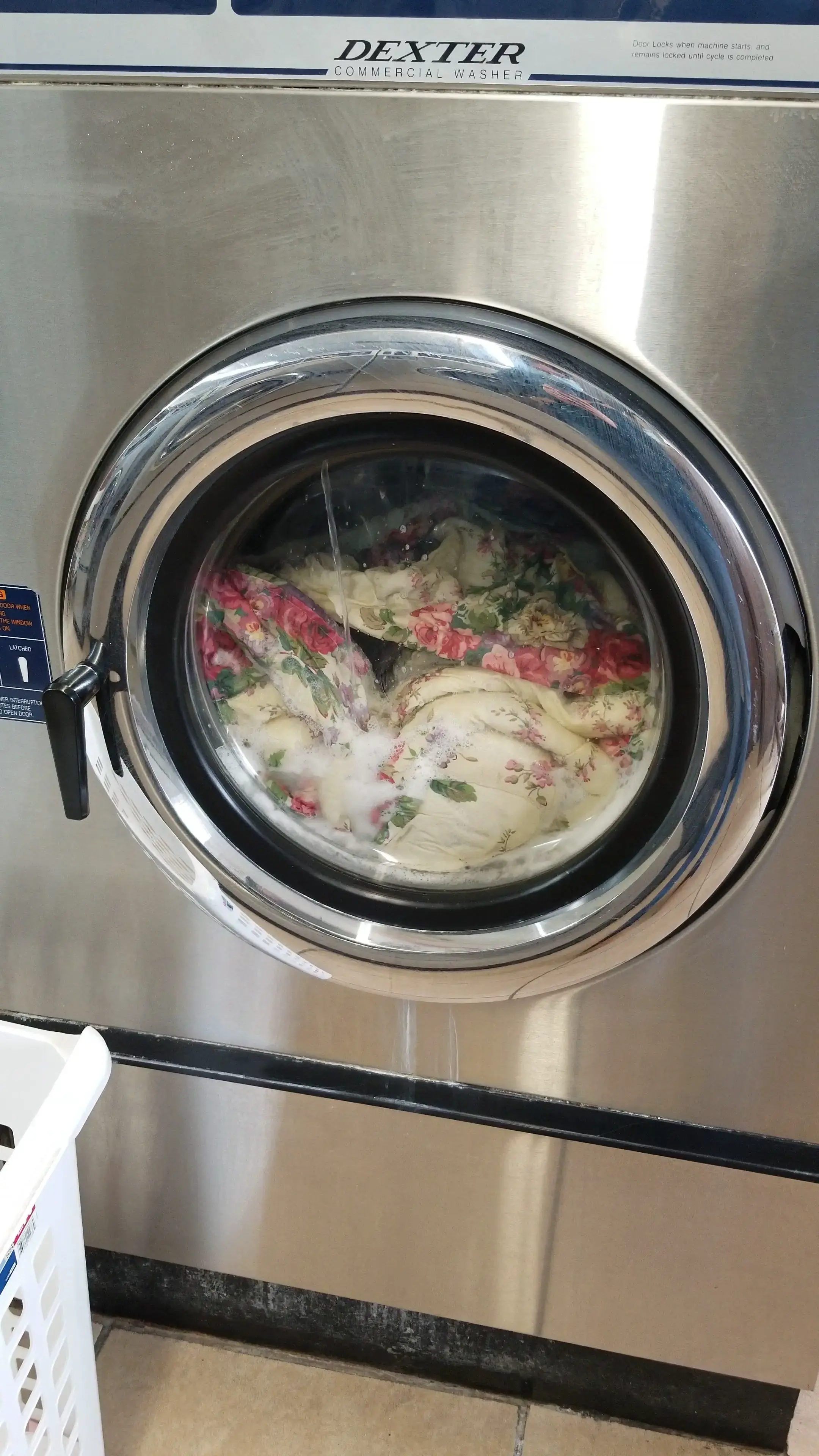 Sunshine Laredo's Laundromat thumbnail 13