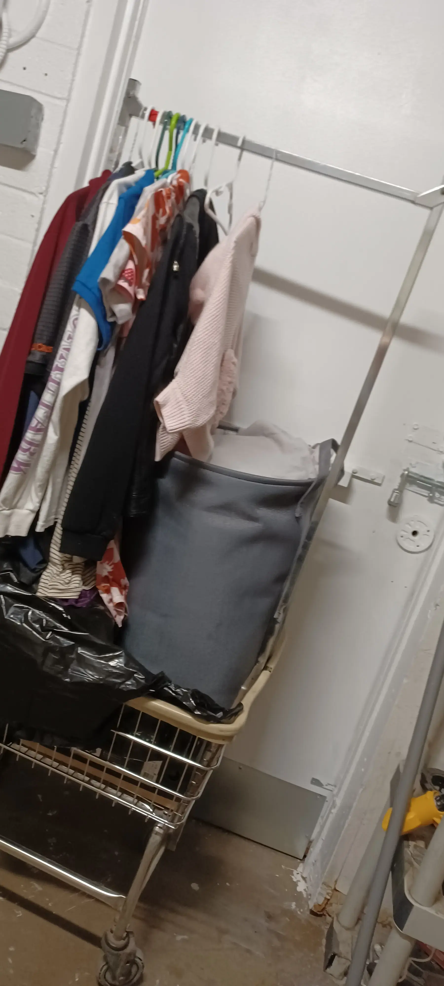 Sunshine Laundromat - Image 6