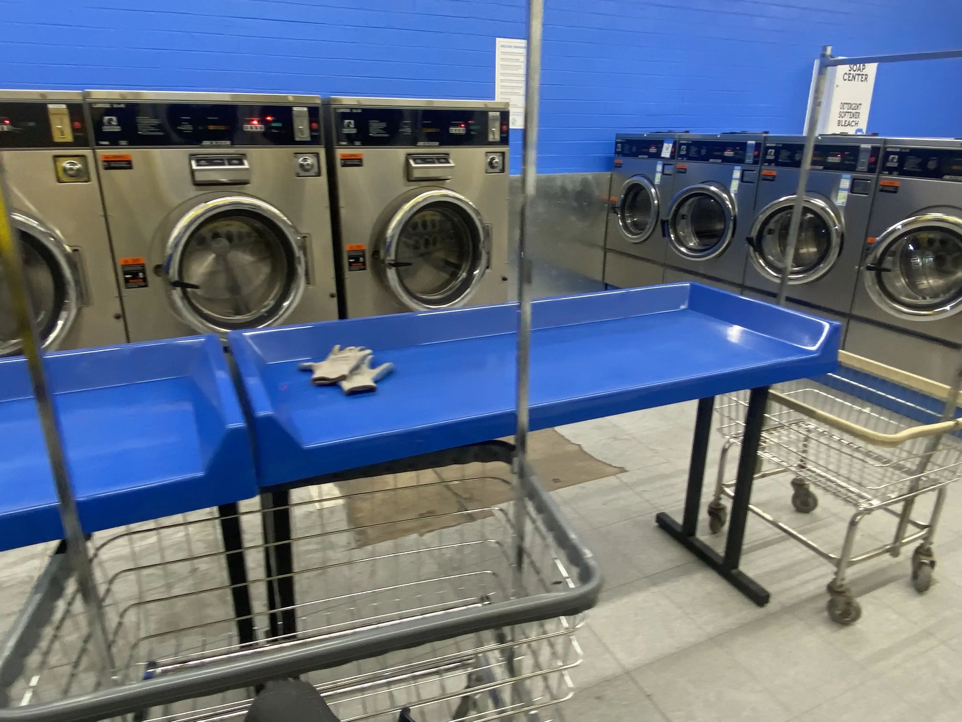 Sunshine Laundromat thumbnail 2