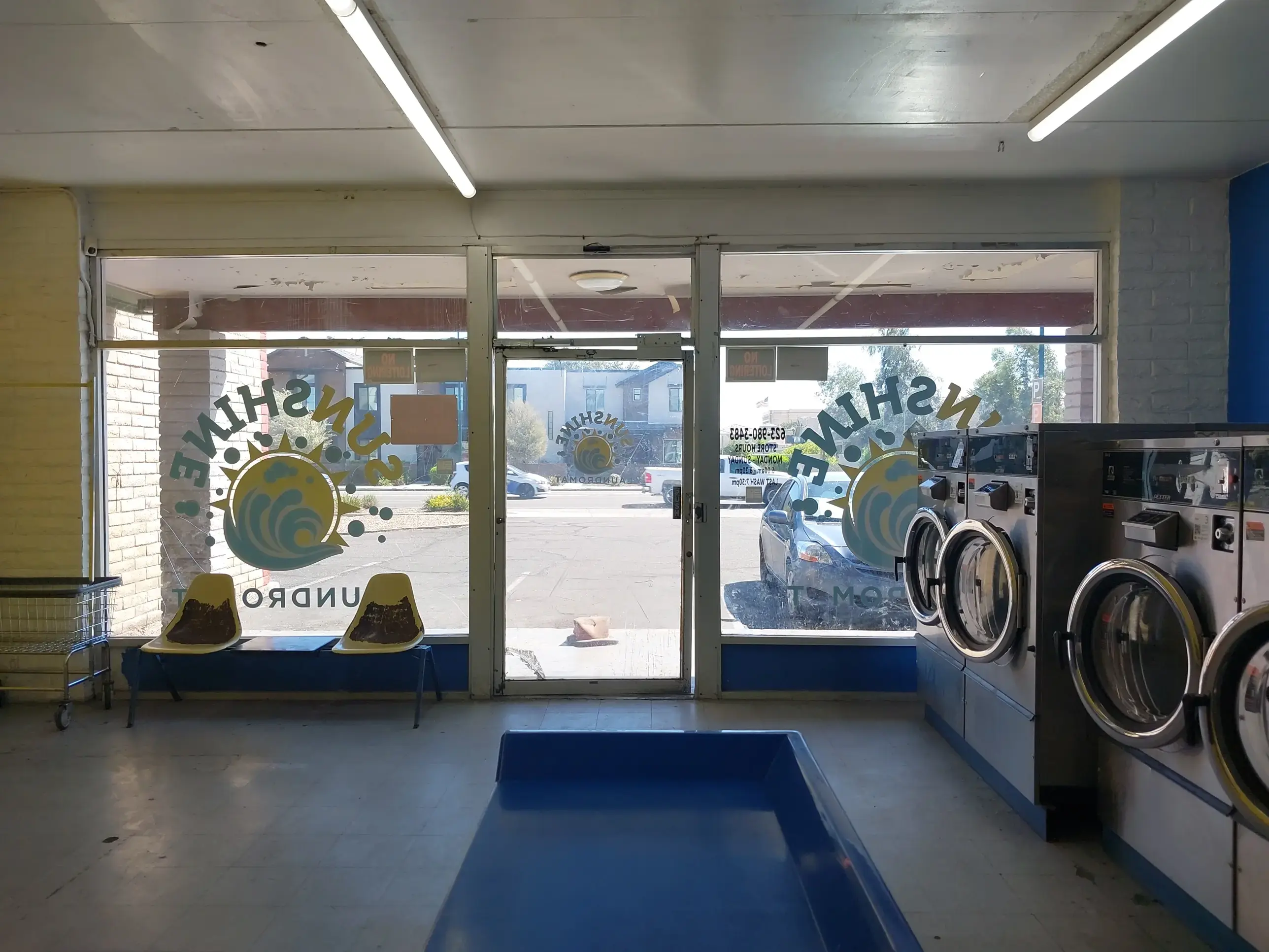 Sunshine Laundromat thumbnail 9