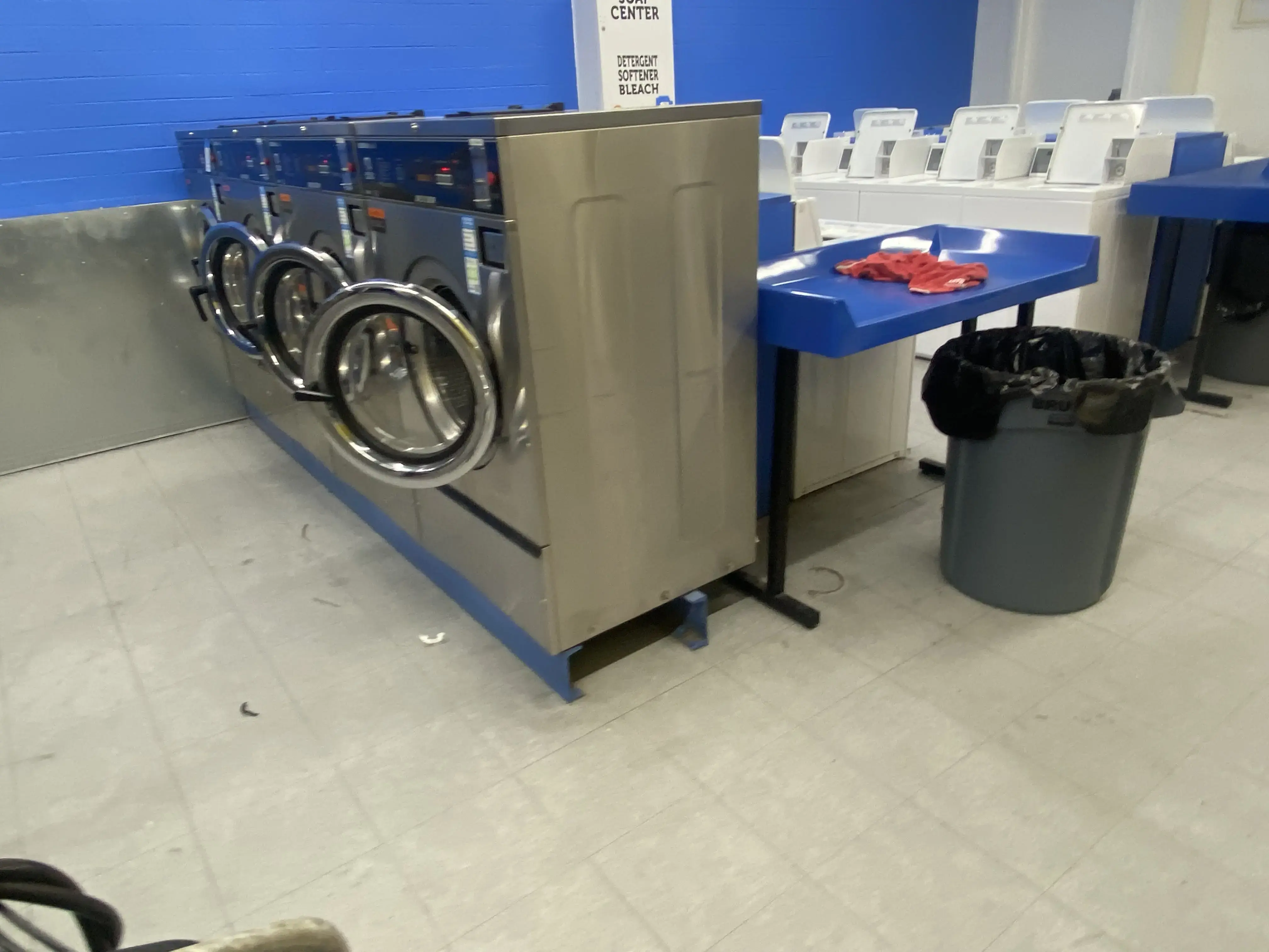 Sunshine Laundromat thumbnail 15