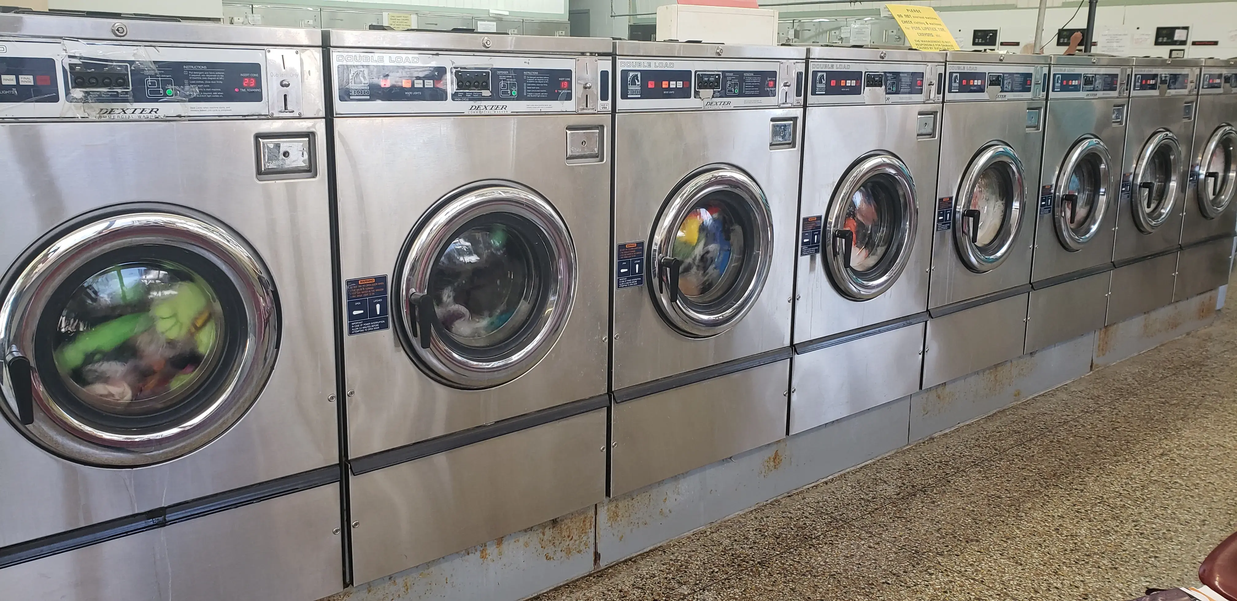 Sunshine Laundromat - Image 8