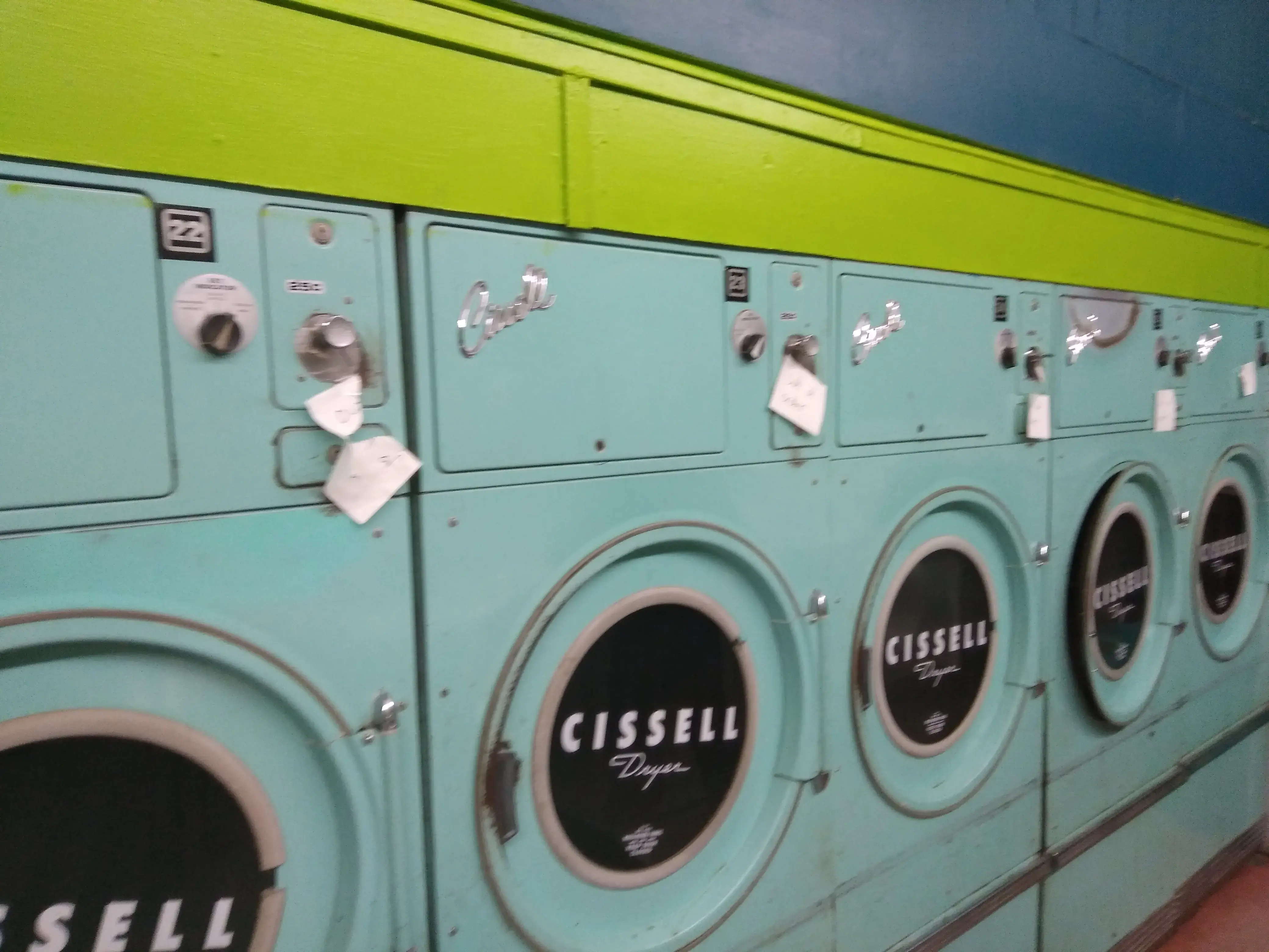 Sunshine Laundromat thumbnail 10