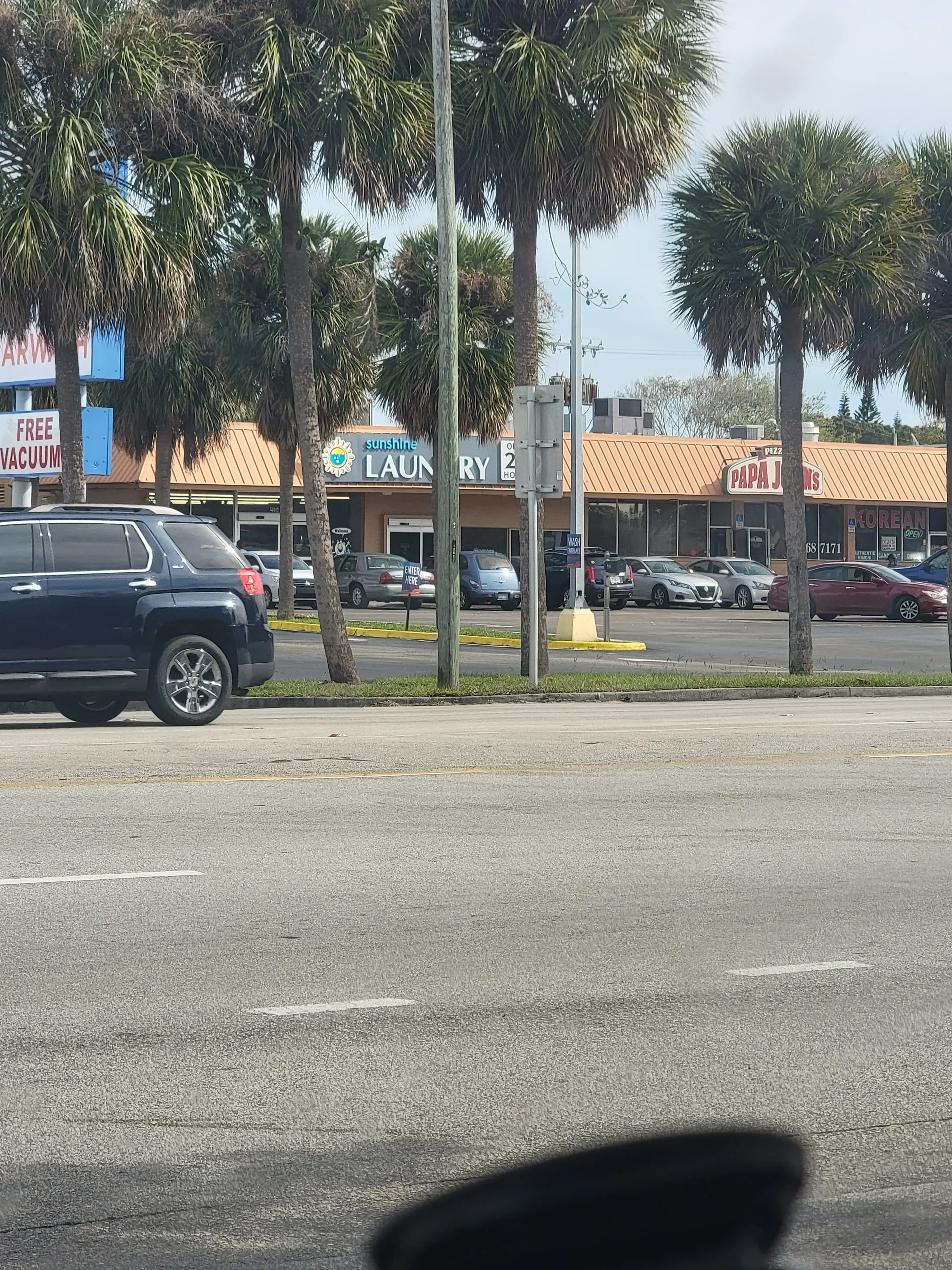 Sunshine Laundry Center - Image 16