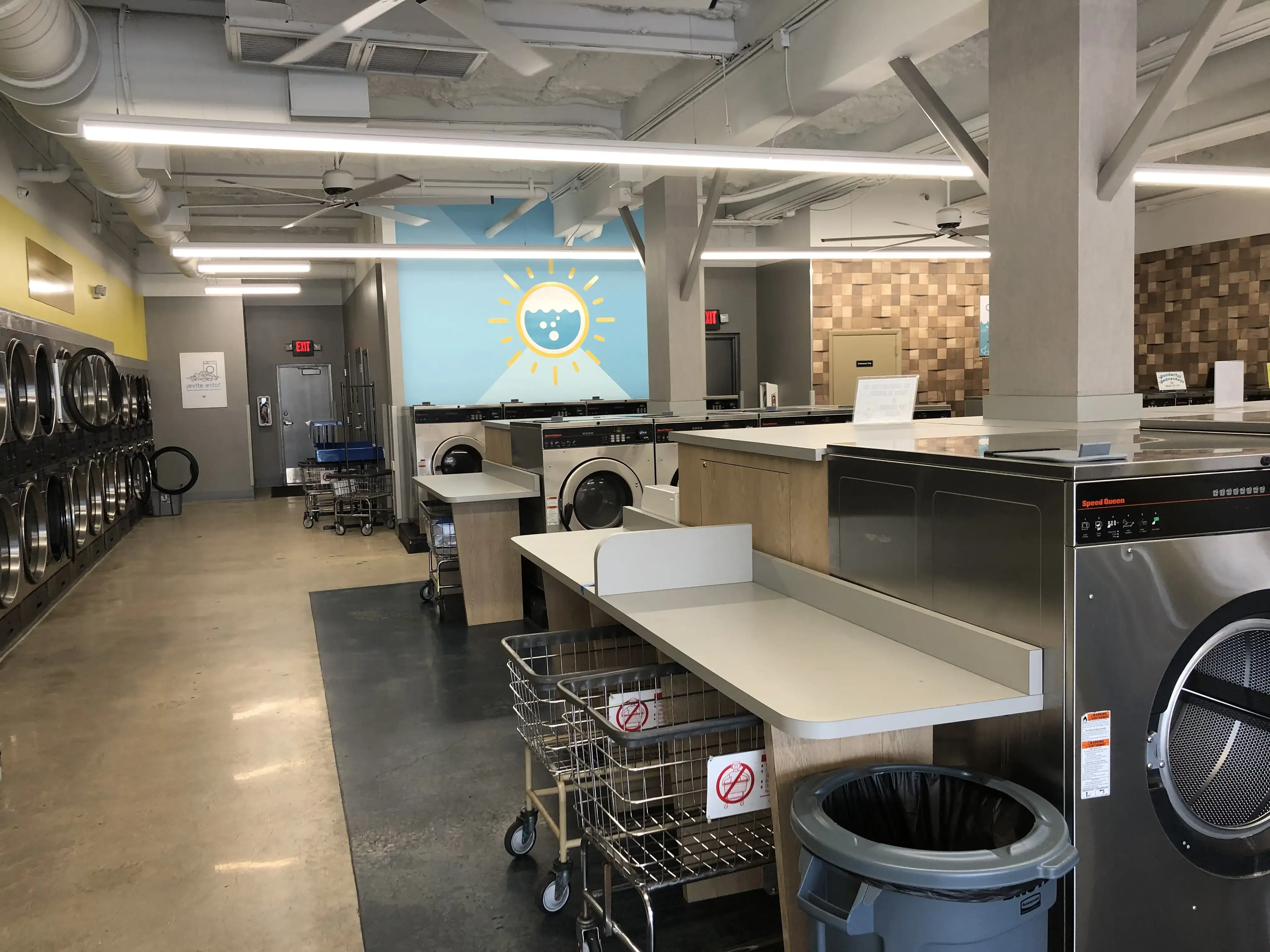 Sunshine Laundry Center - Image 1