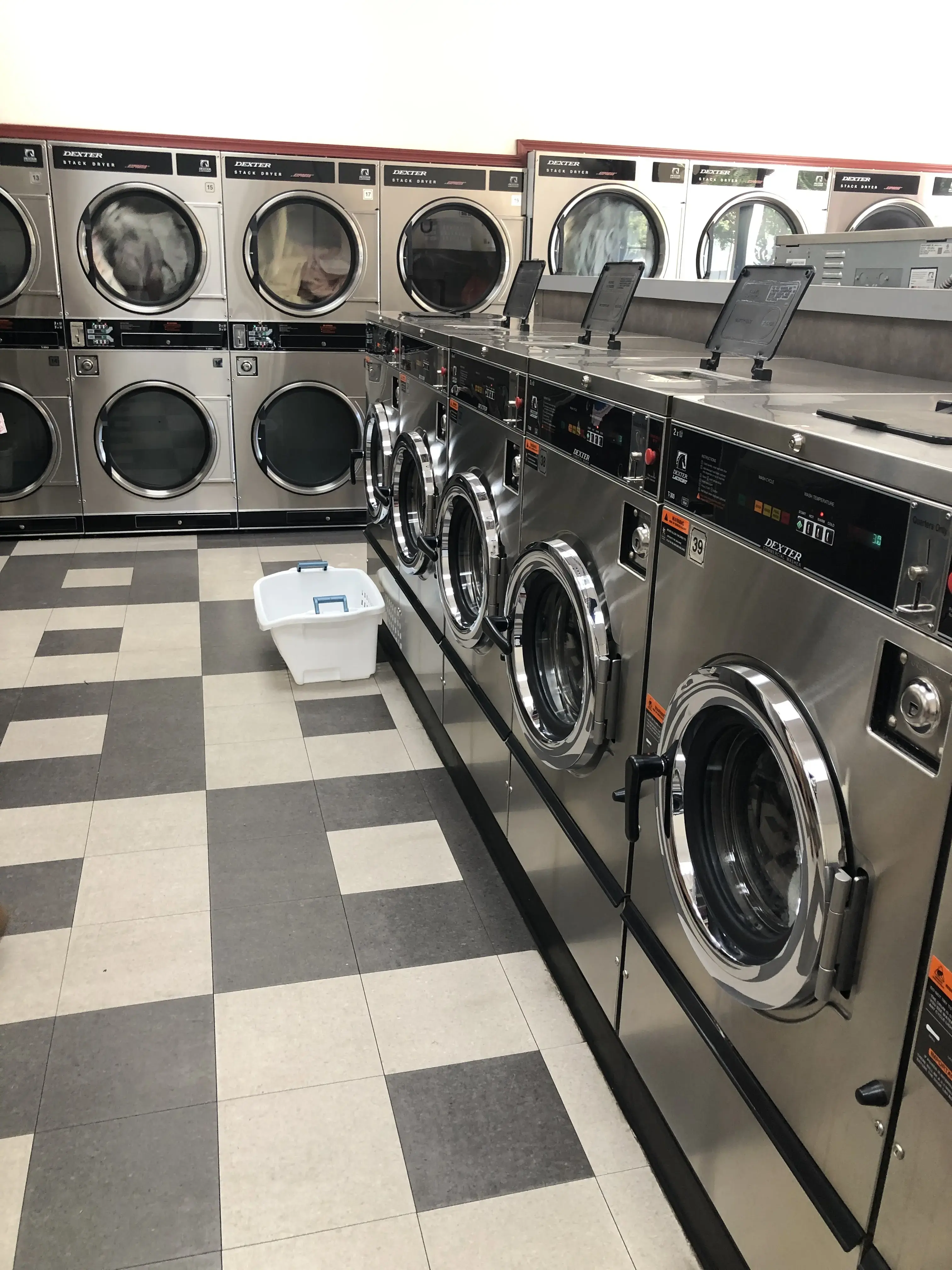 Sunshine Laundry - Image 2