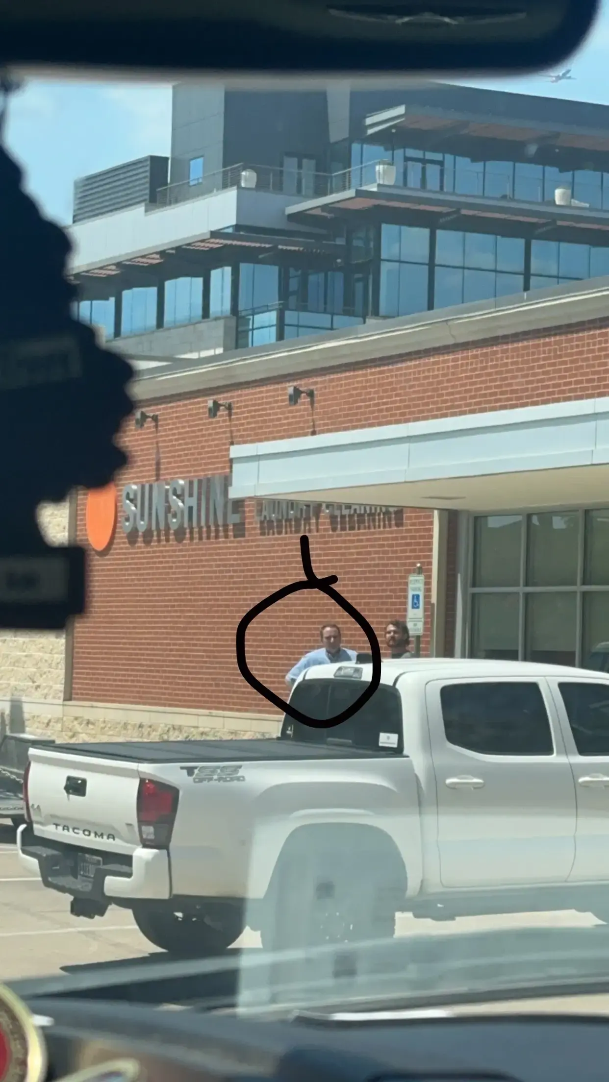 Sunshine Laundry & Dry Cleaner thumbnail 14