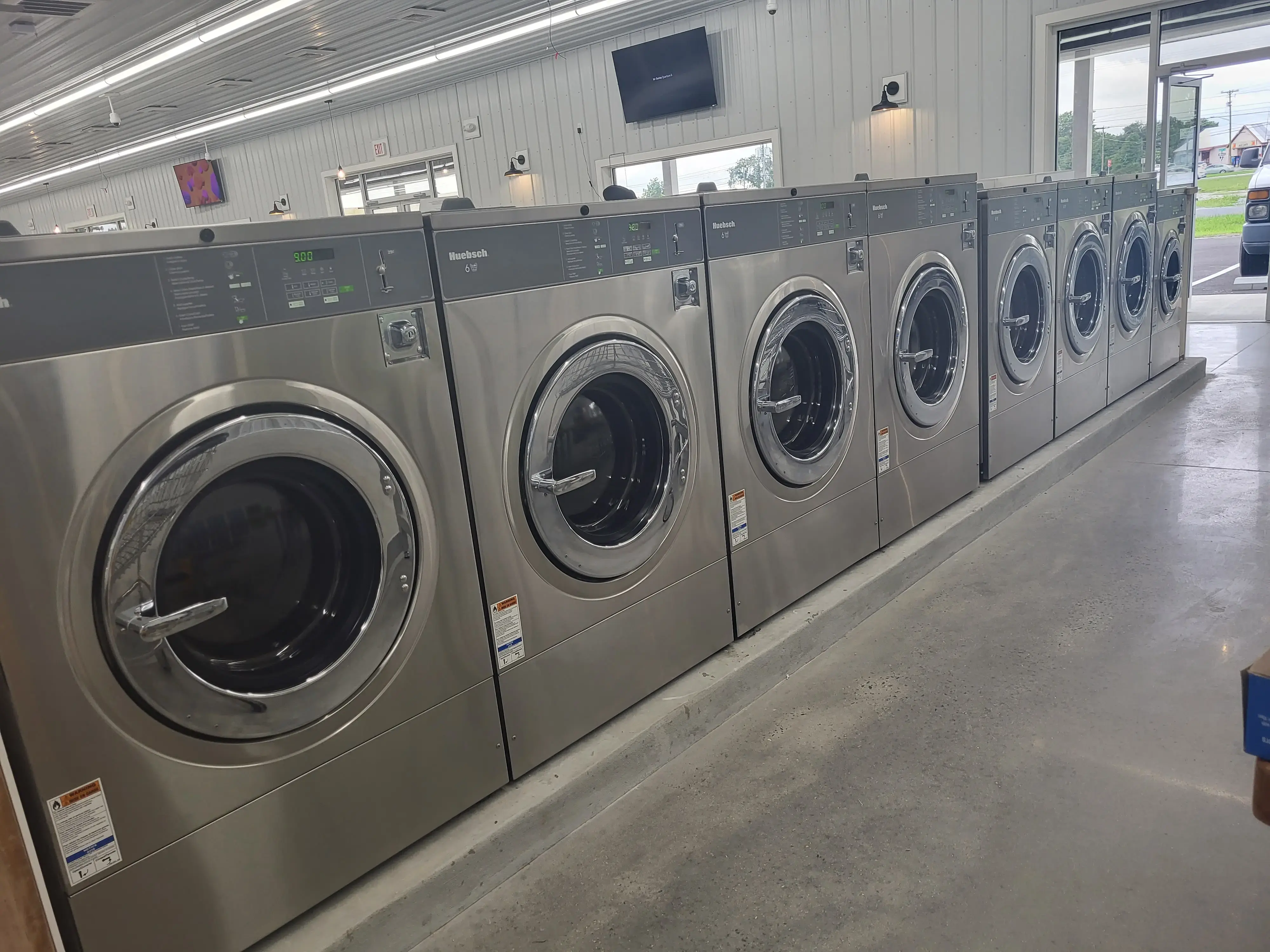 Sunshine Laundry thumbnail 1