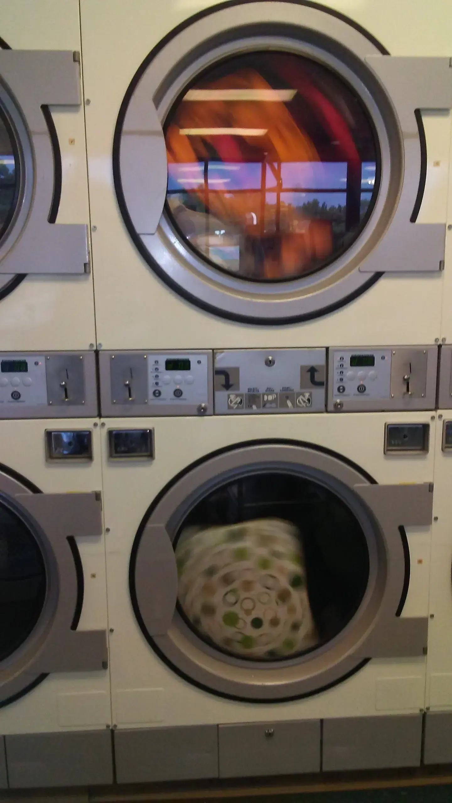 Sunshine Laundry thumbnail 9