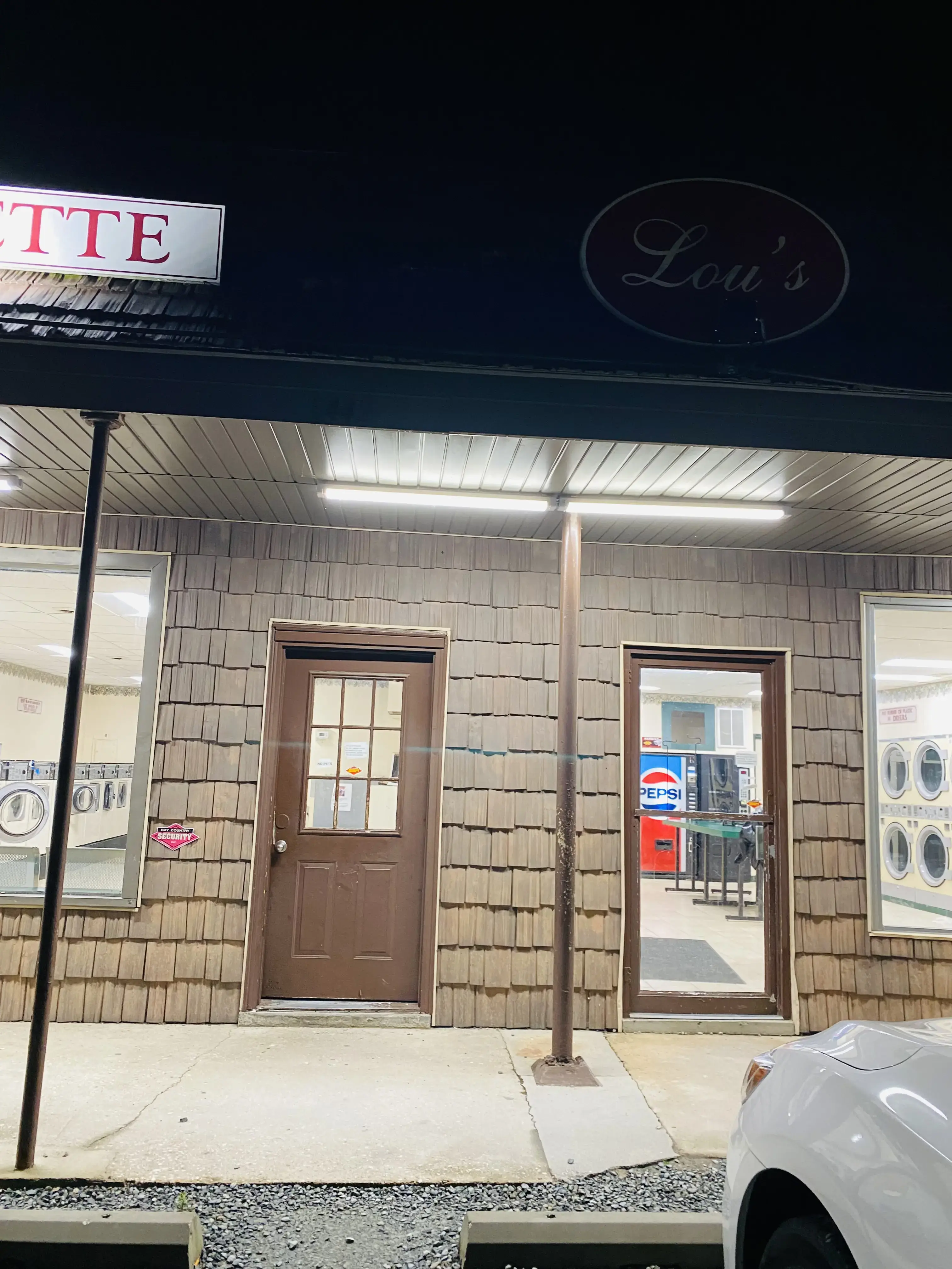 Sunshine Laundry - Image 17