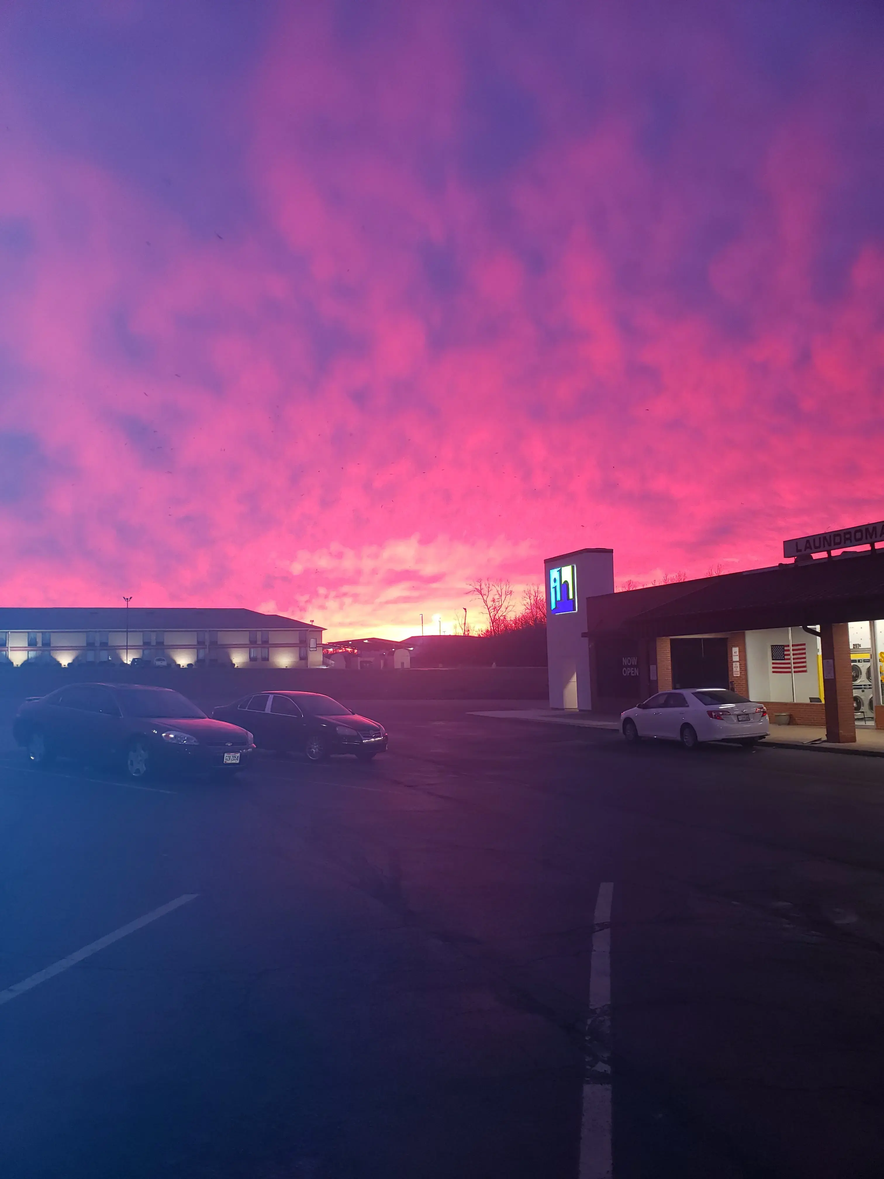 Sunshine Laundry Place thumbnail 1