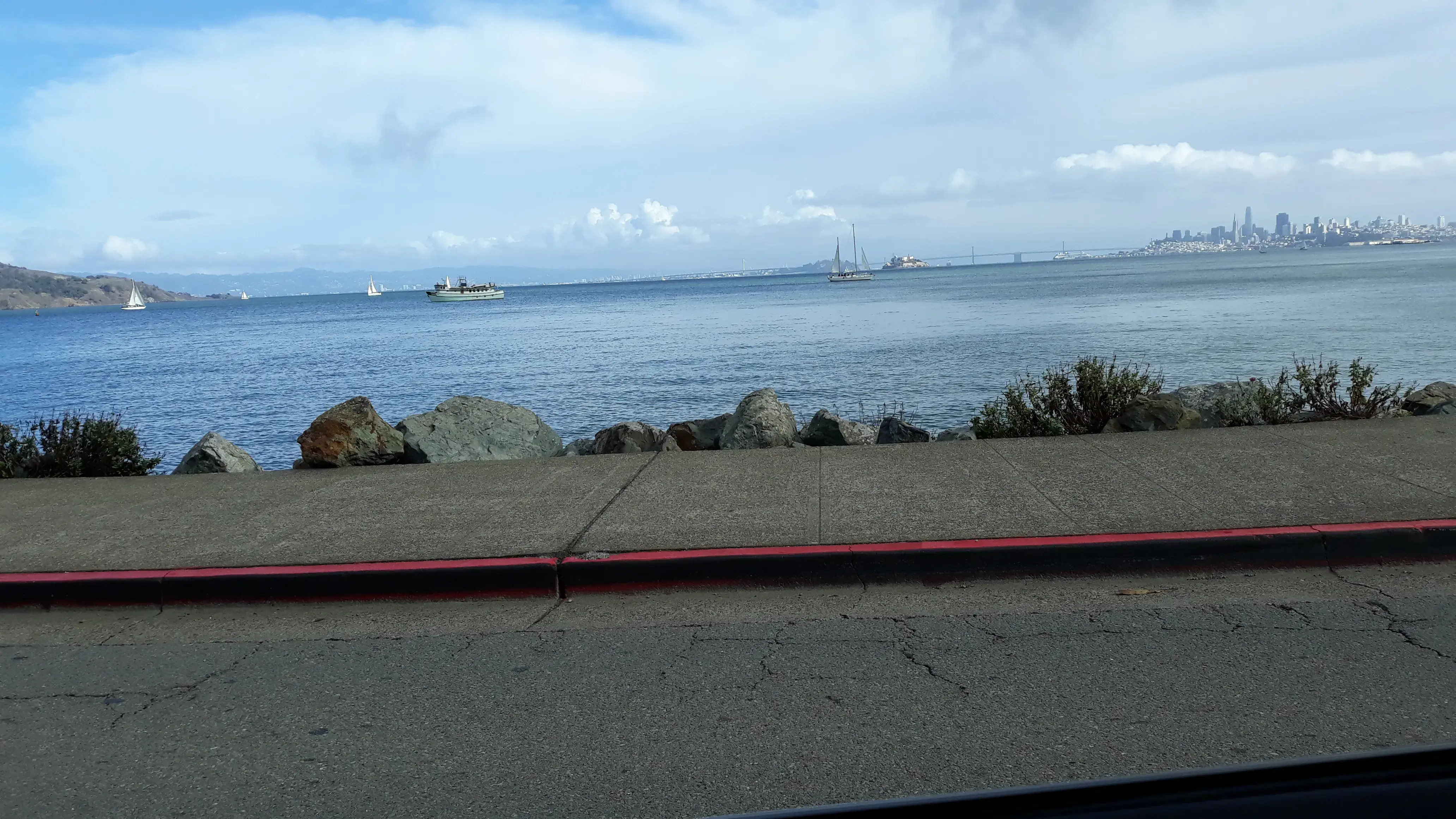 Sunshine Laundry Sausalito thumbnail 4