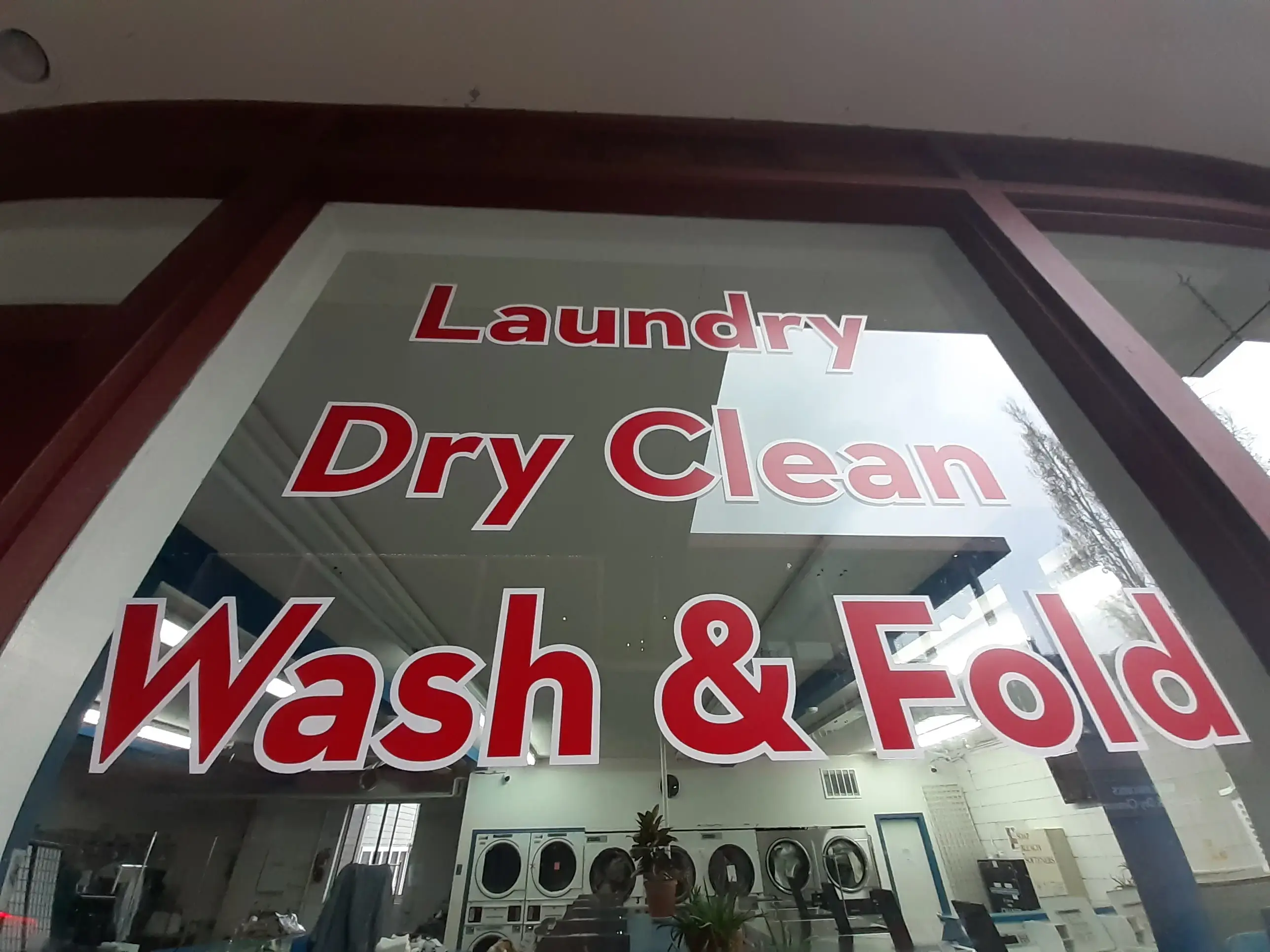 Sunshine Laundry Sausalito - Image 13
