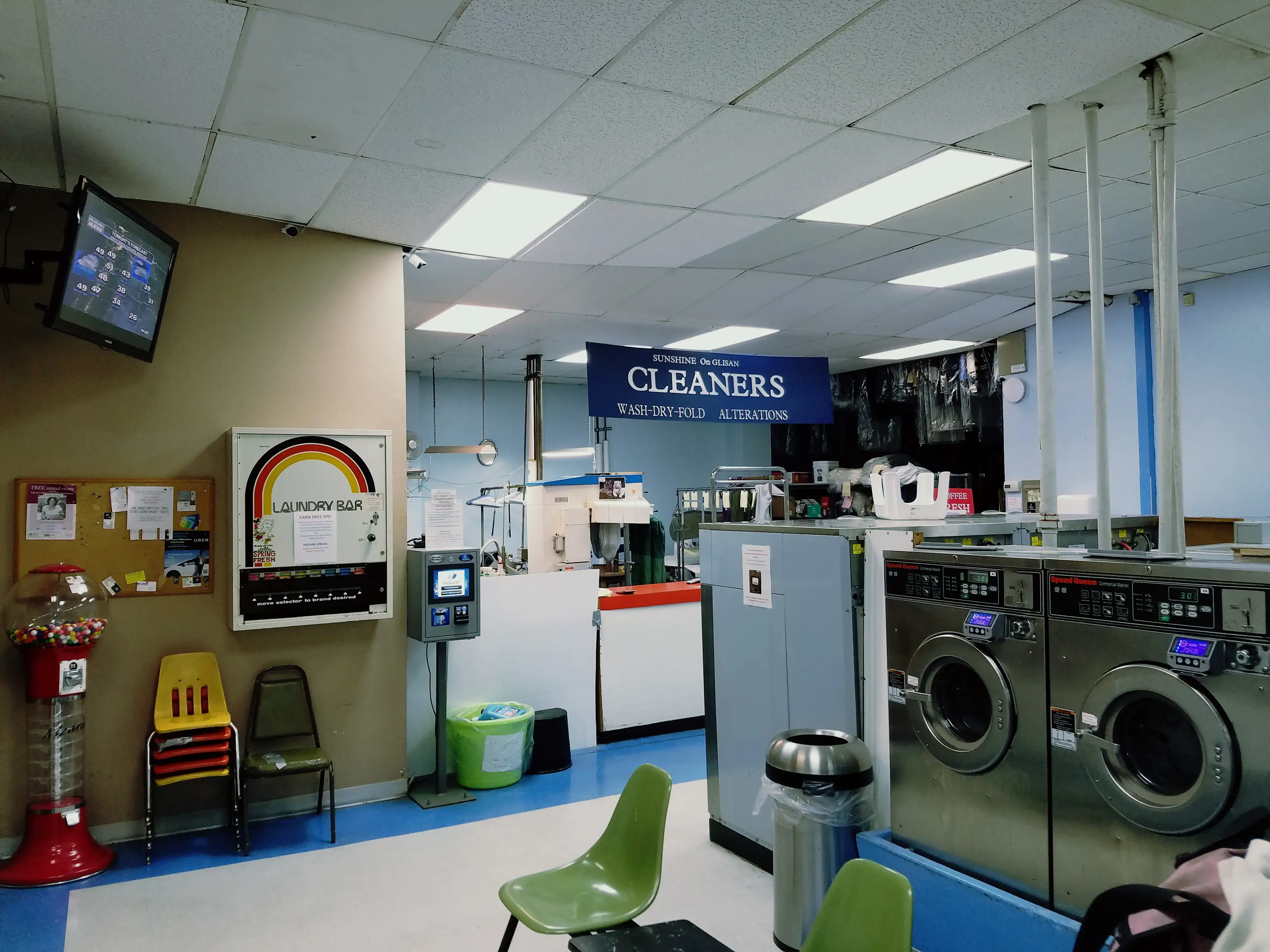 Sunshine on Glisan Coin Laundry & Cleaners - Image 20
