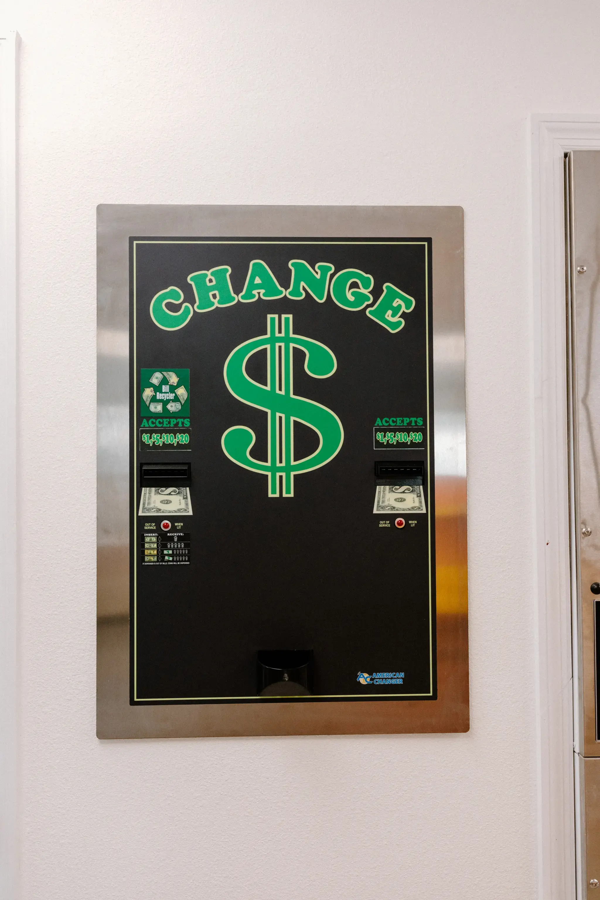 Sunshine Suds Laundromat thumbnail 12