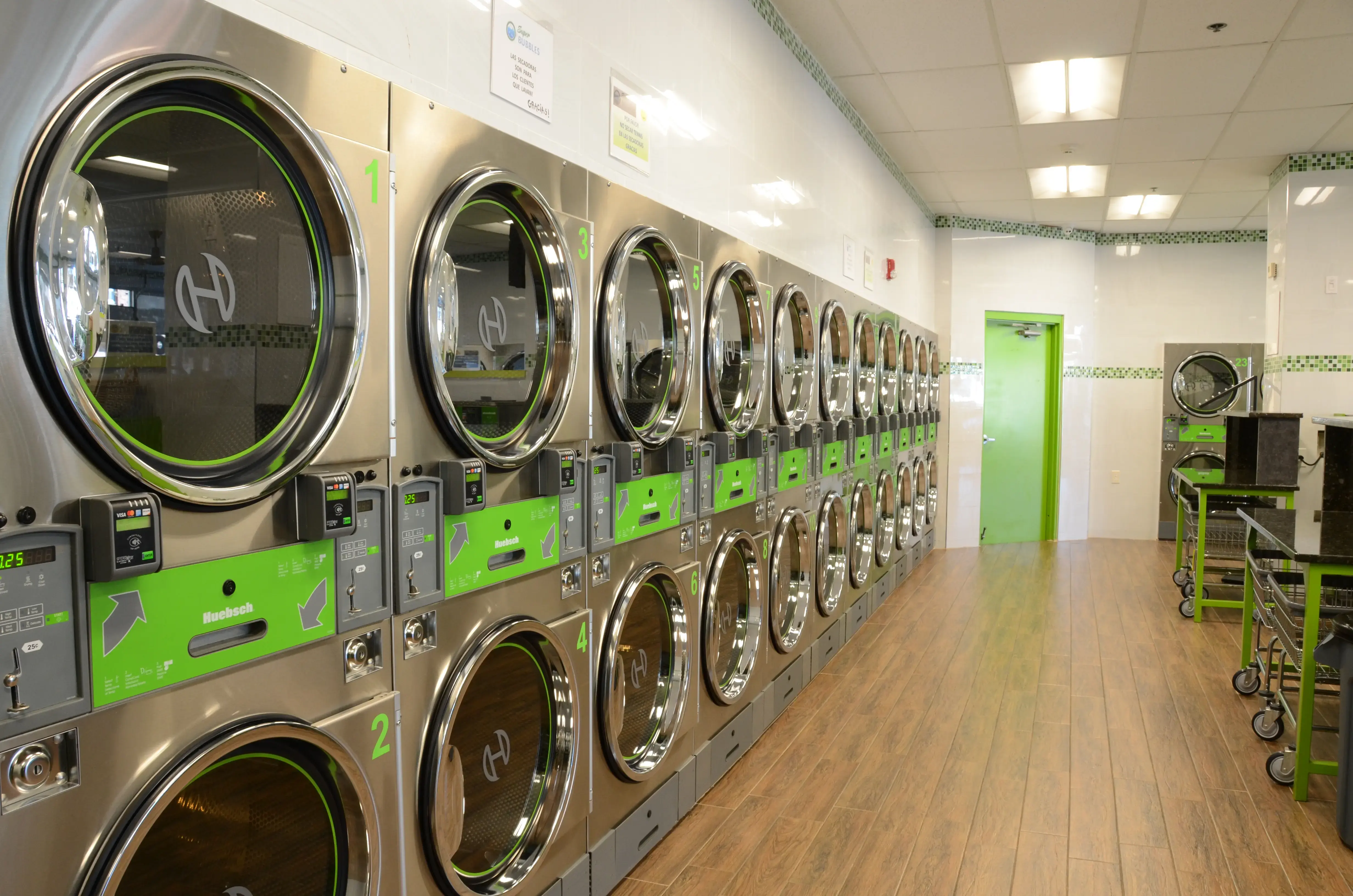 Super Bubbles Laundromat - Image 3