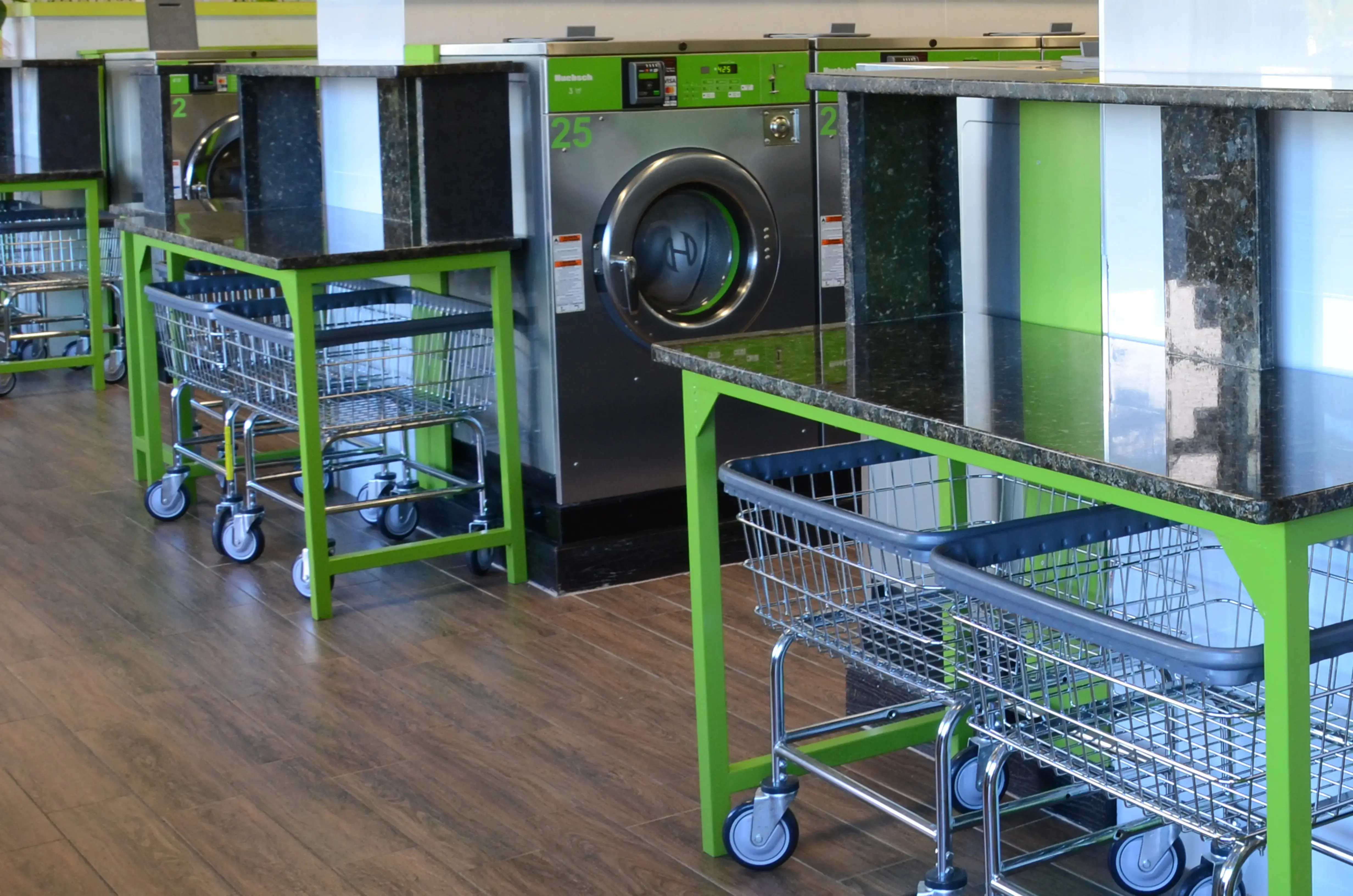 Super Bubbles Laundromat - Image 18