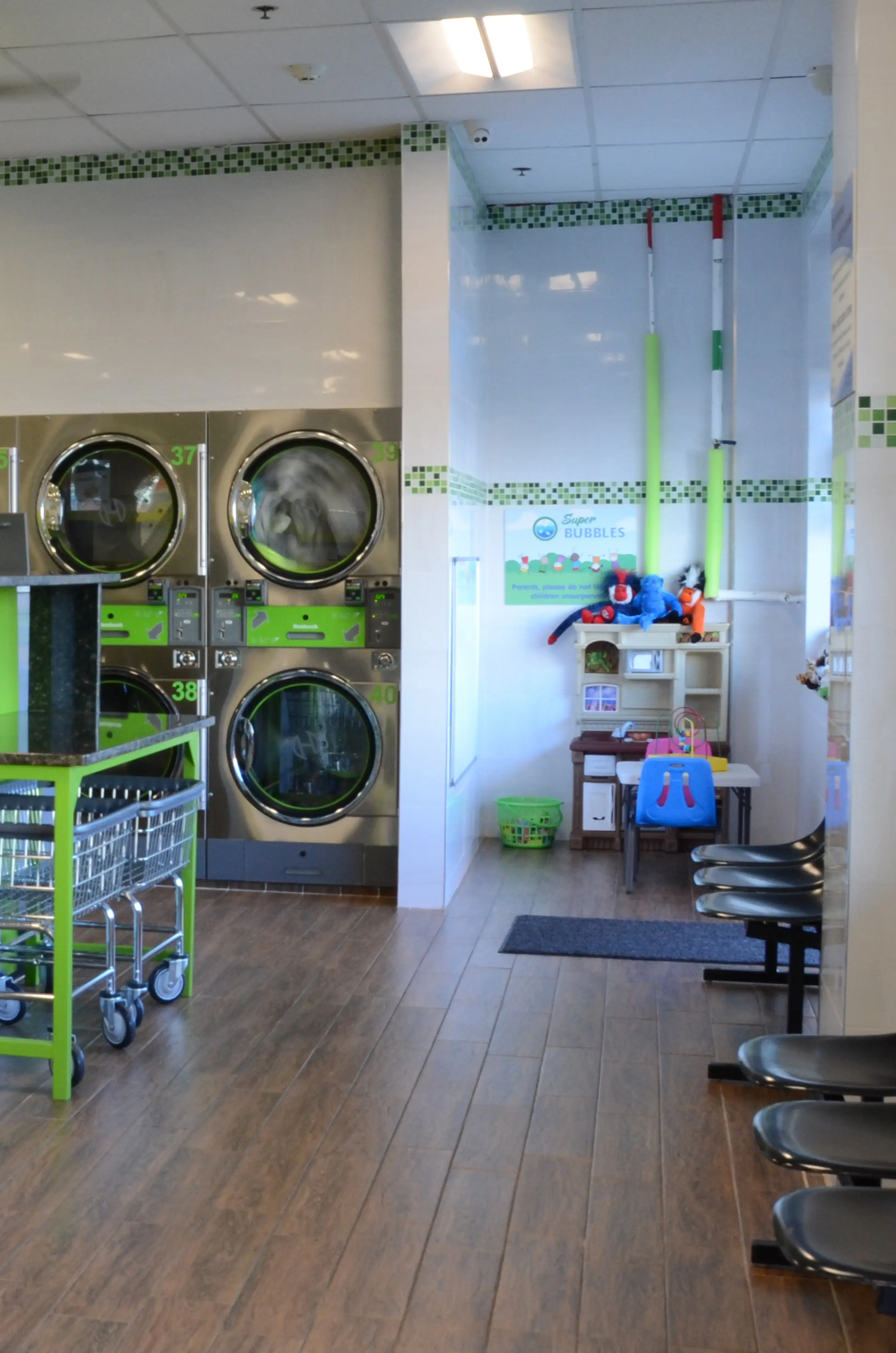 Super Bubbles Laundromat thumbnail 12