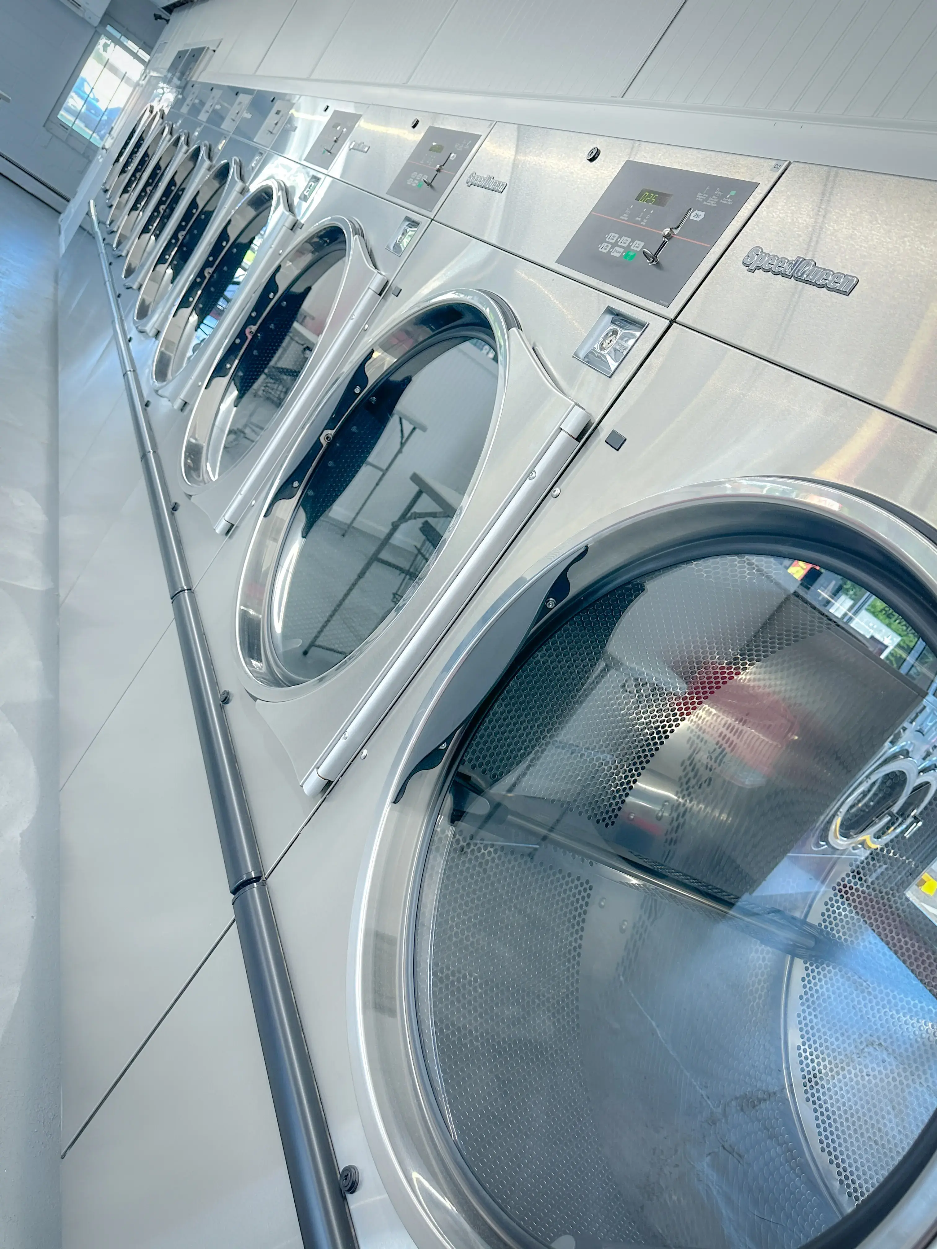 Super City Cleaners - Image 3