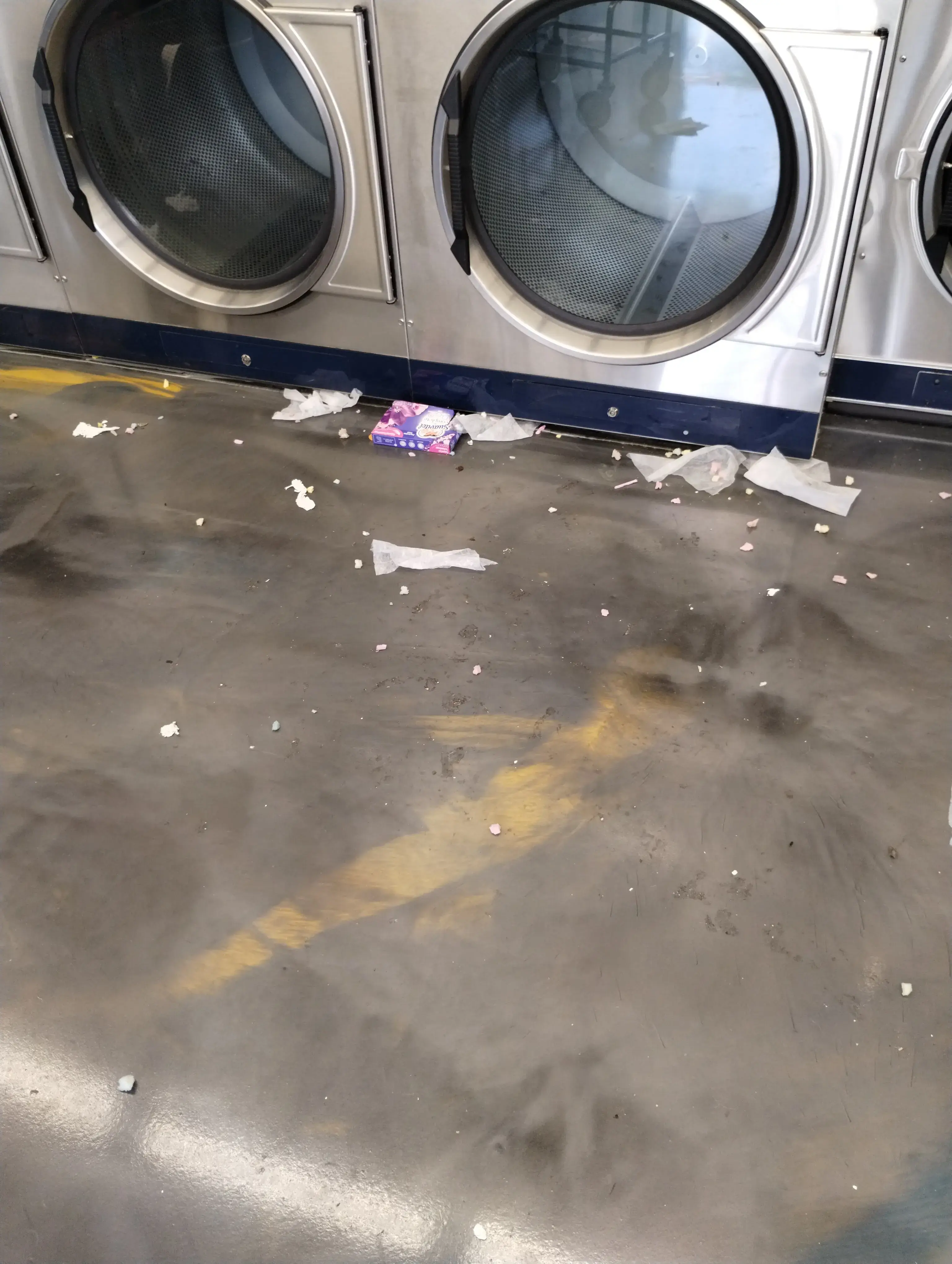 Super clean coin laundry thumbnail 5