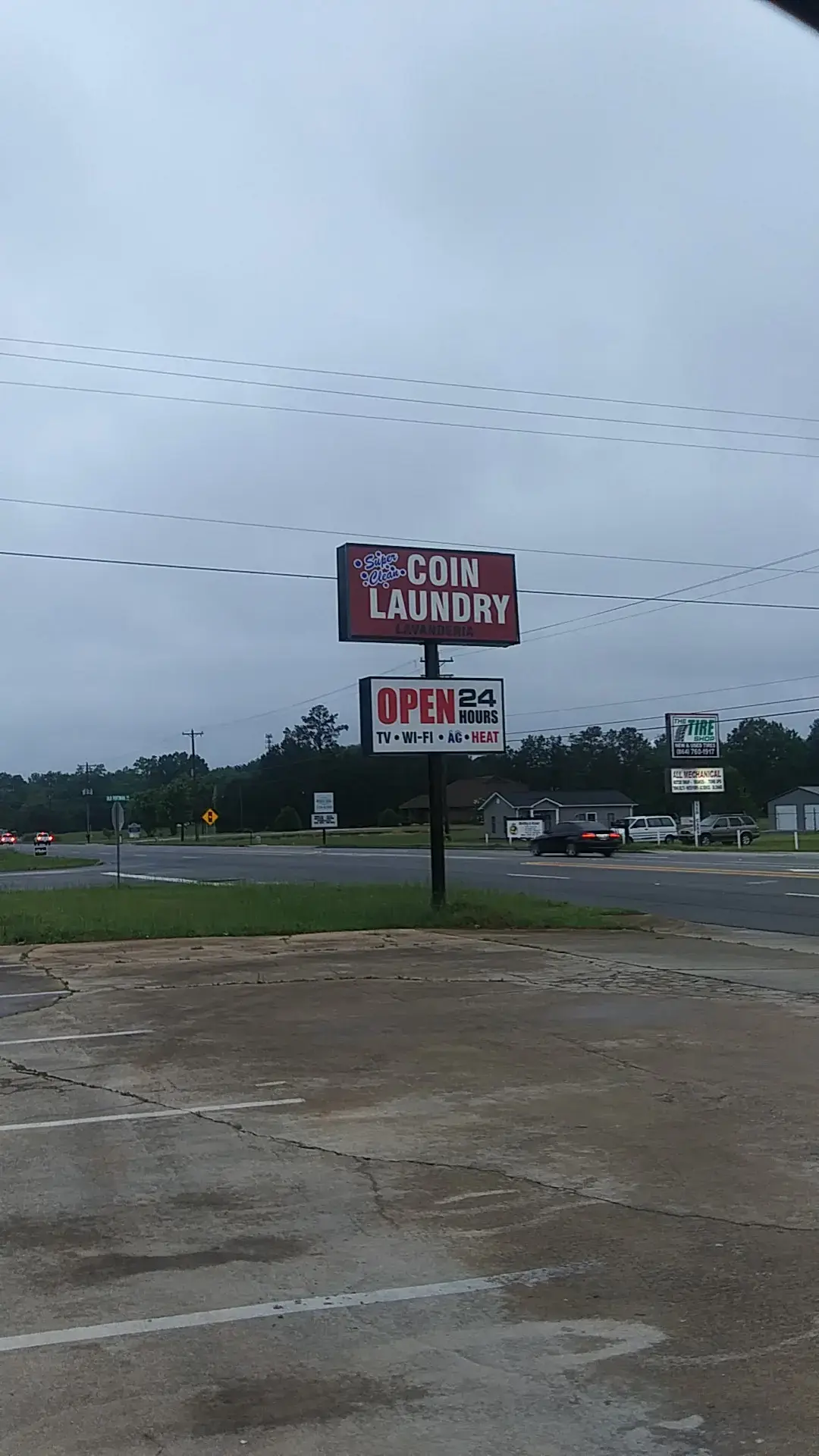 Super clean coin laundry - Image 4