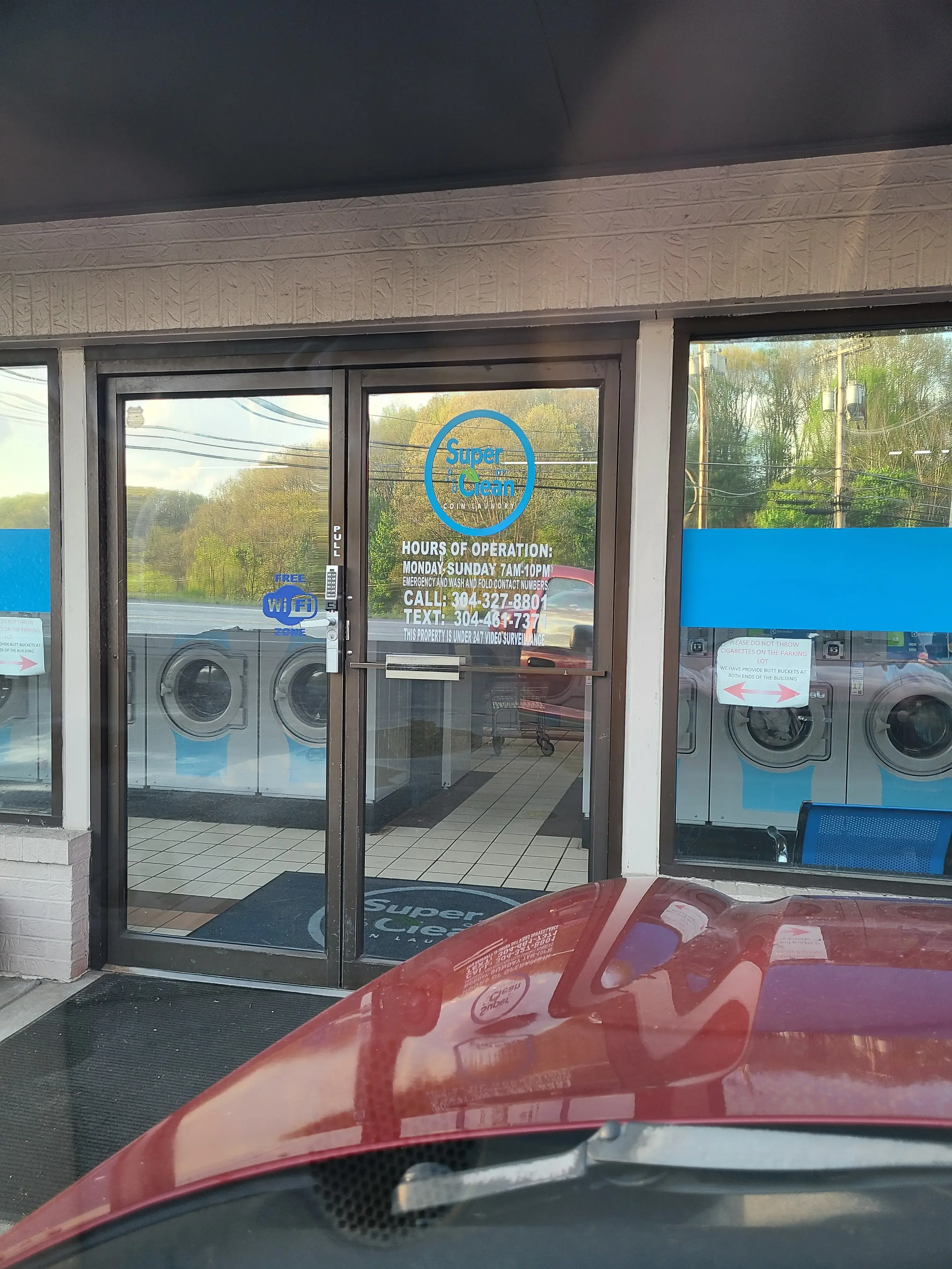 Super Clean Coin Laundry thumbnail 5