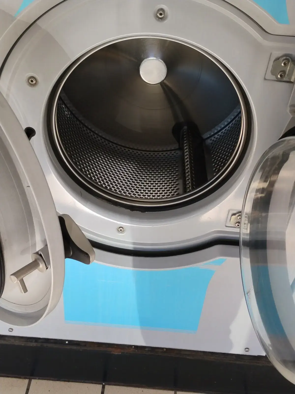 Super Clean Coin Laundry thumbnail 10