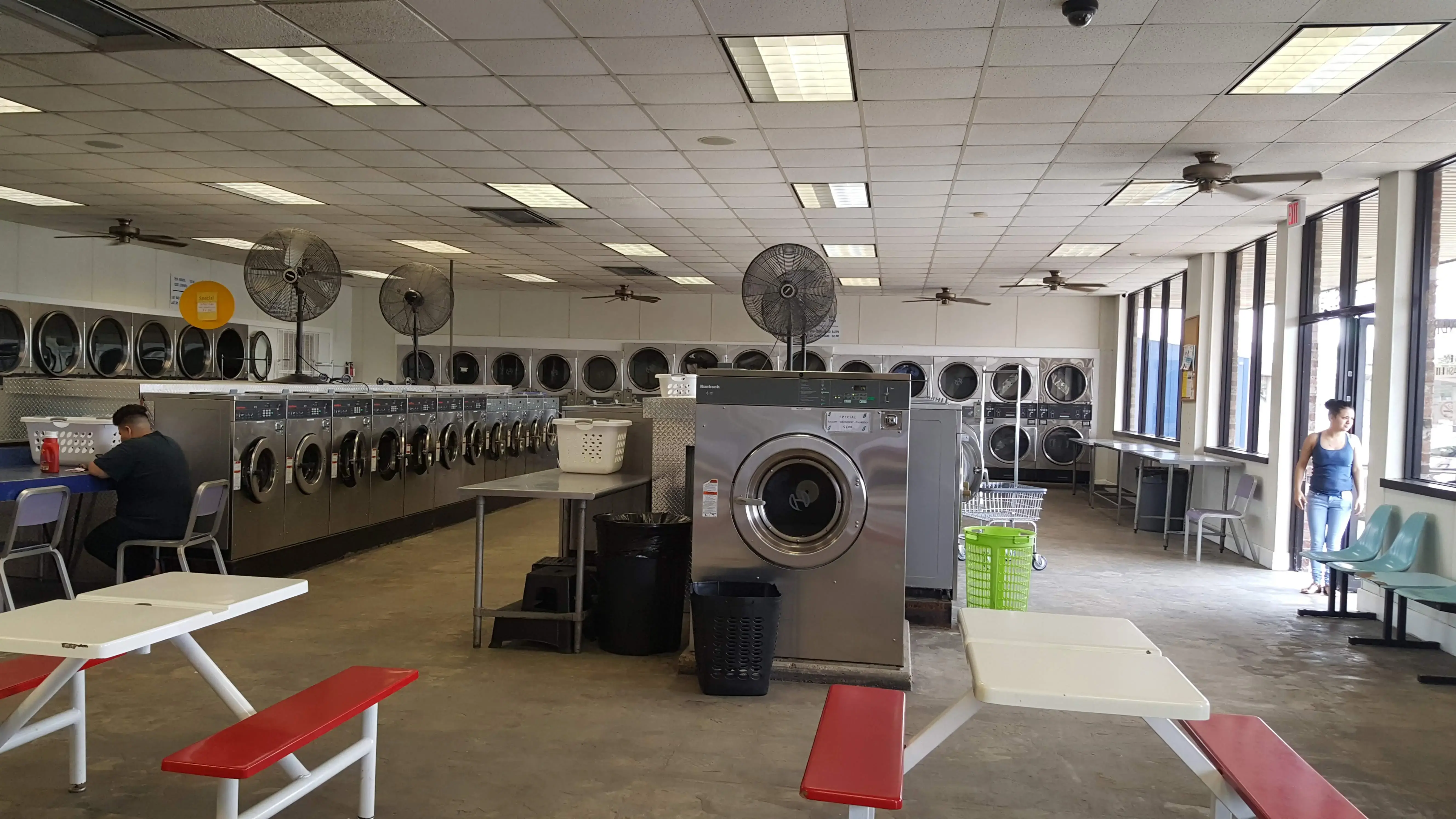 Super Clean Coin Laundry location