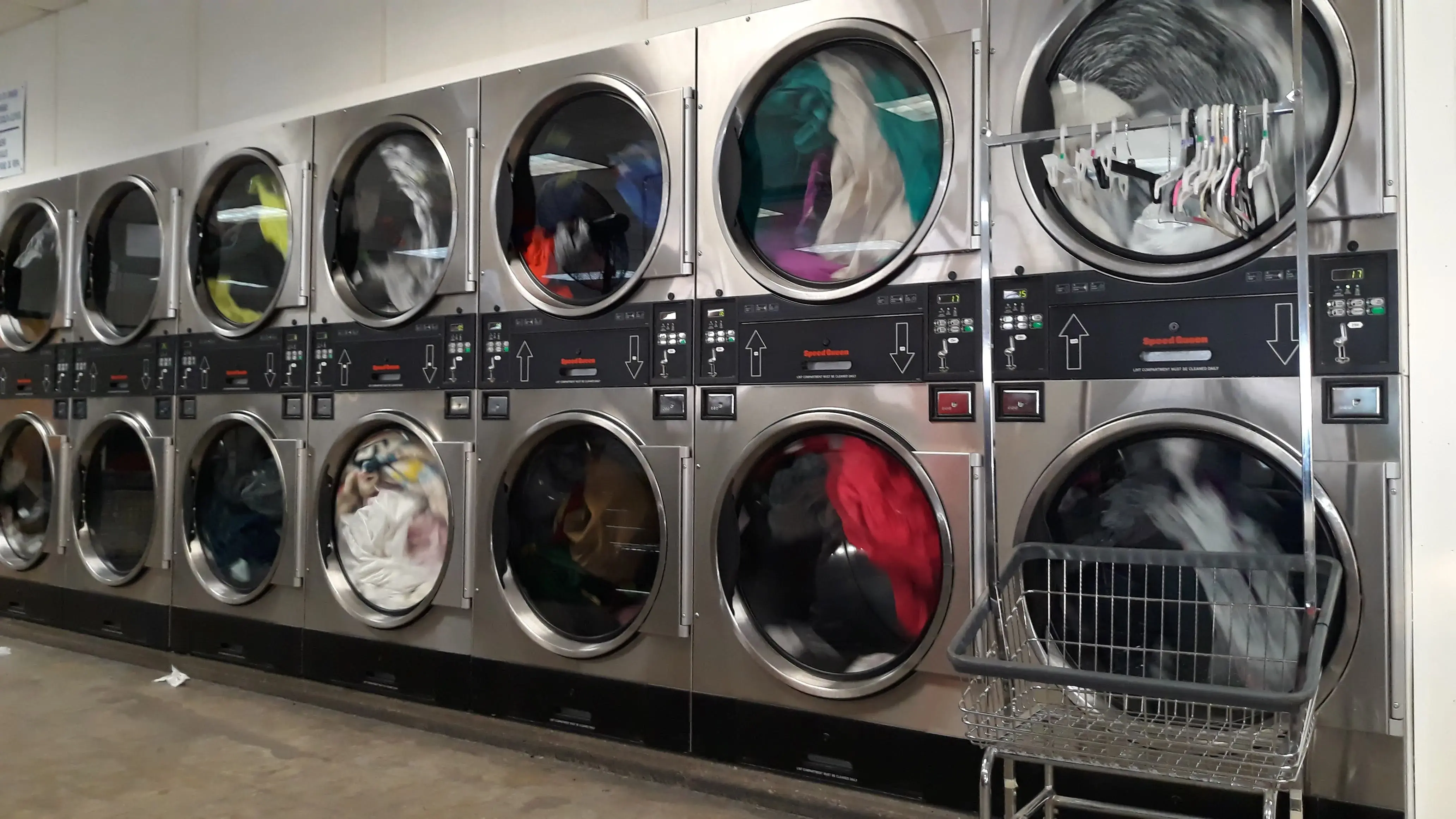Super Clean Coin Laundry thumbnail 7