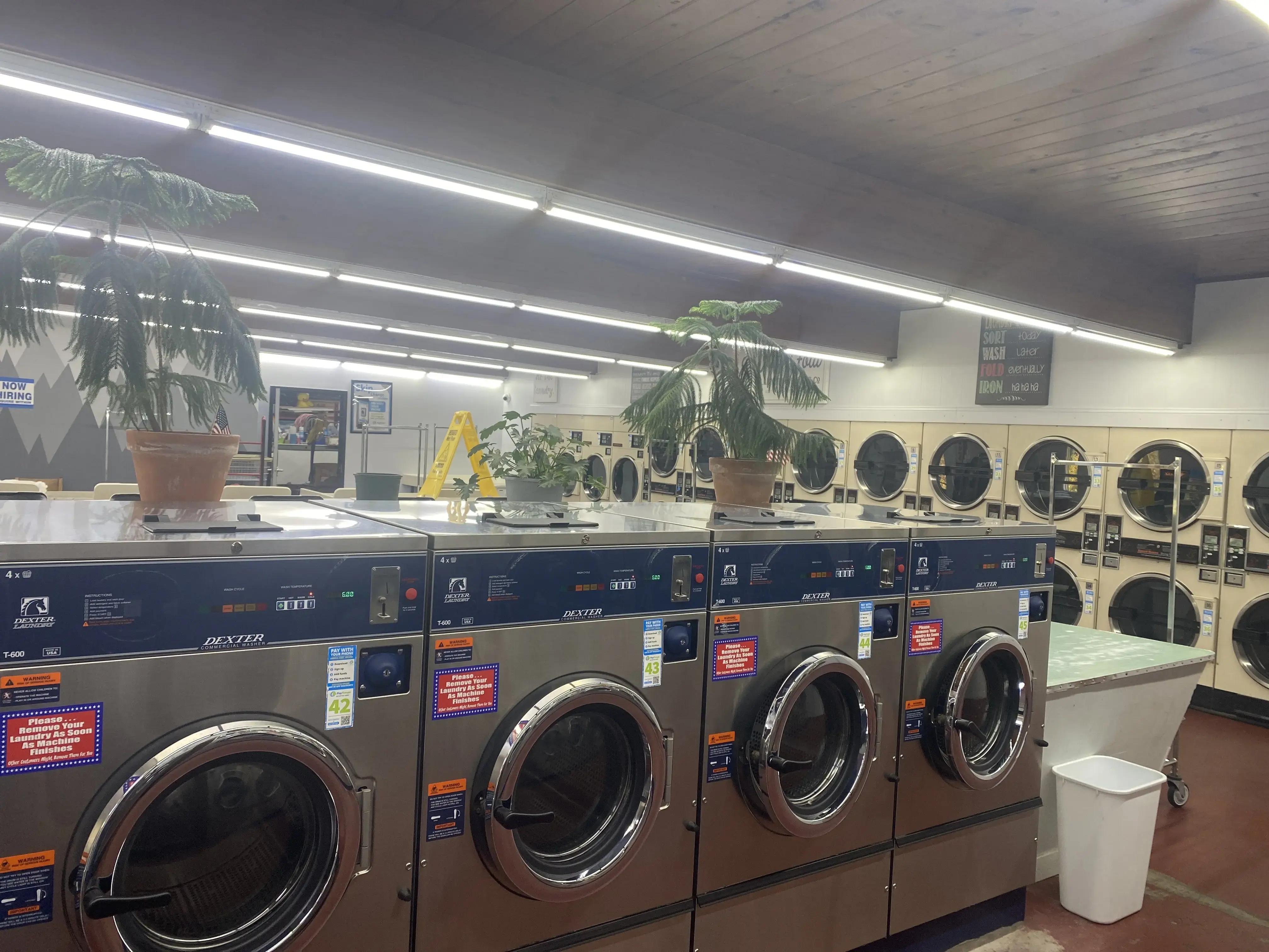 Super Clean Coin-Op Laundry - Image 3
