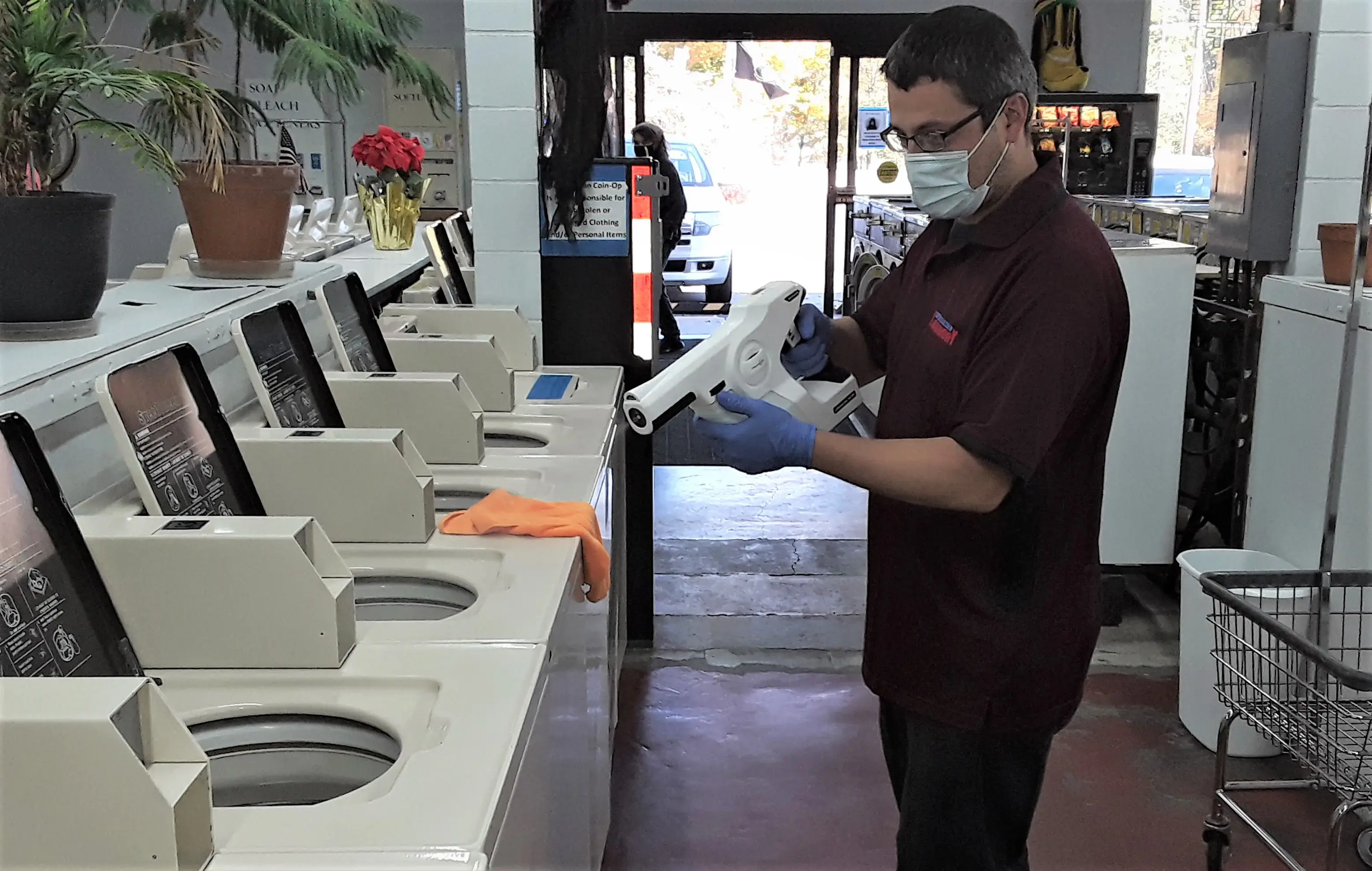 Super Clean Coin-Op Laundry - Image 1