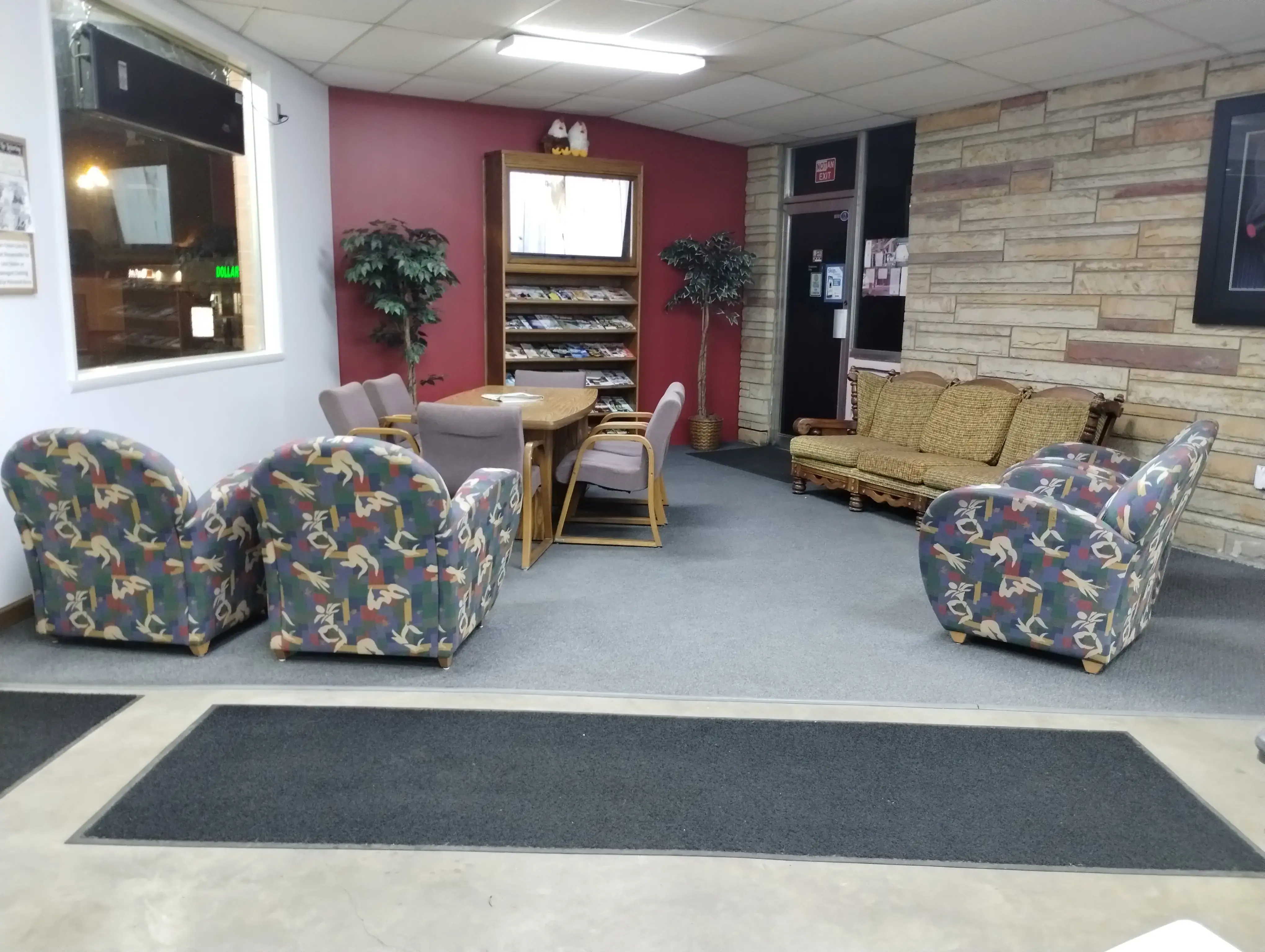 Super Clean Coin-Op Laundry - Image 5