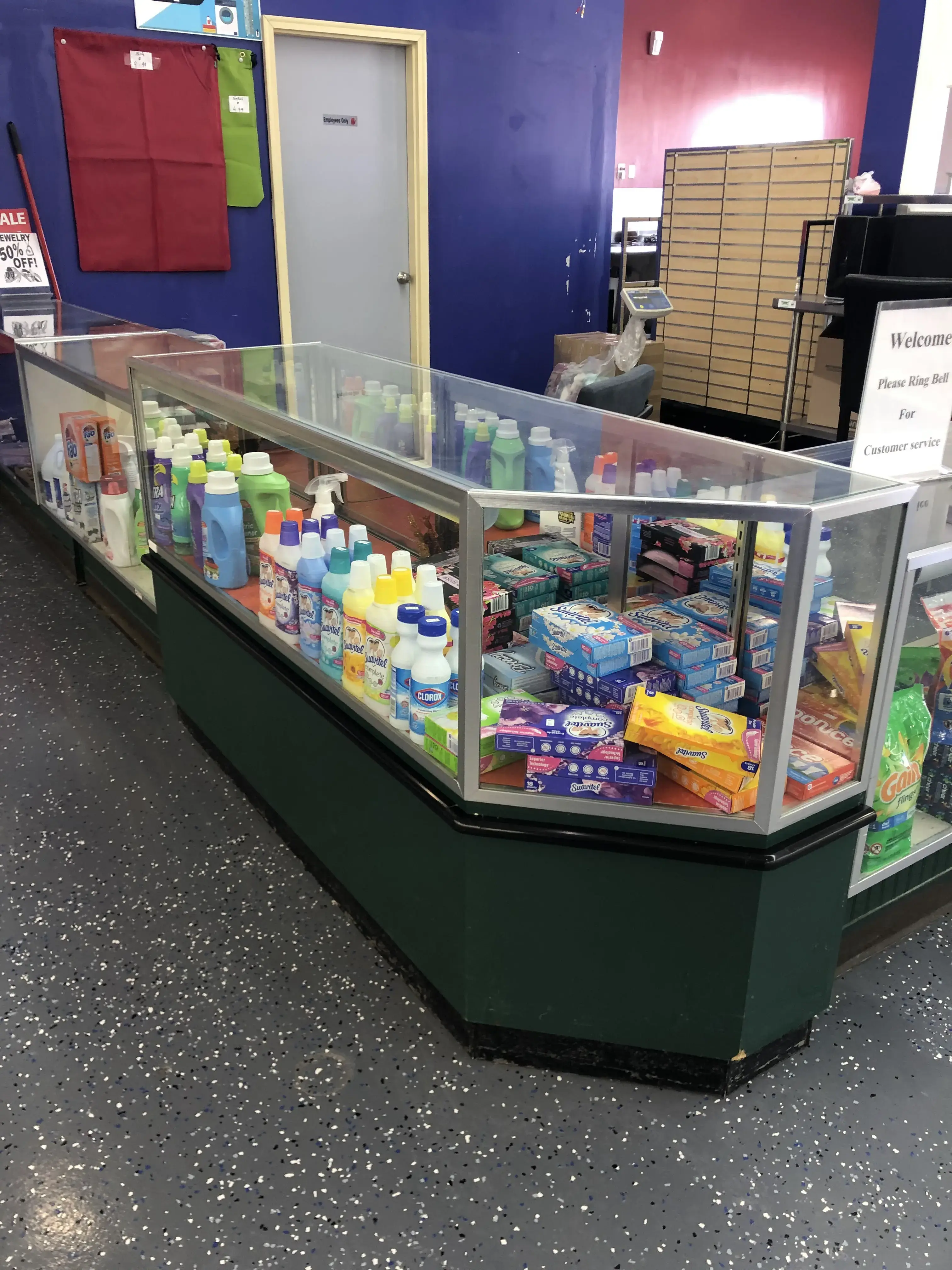 Super Clean Laundromat - Image 7