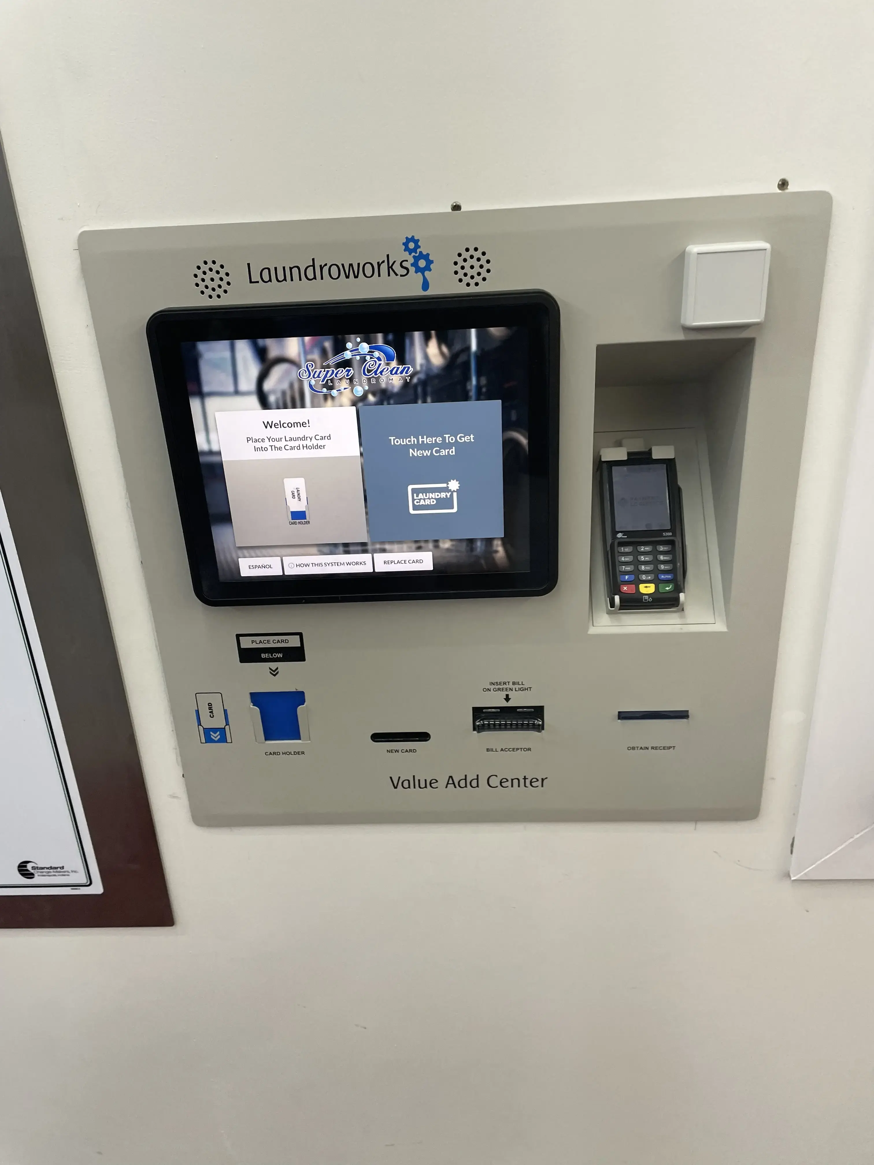 Super Clean Laundromat - Image 20