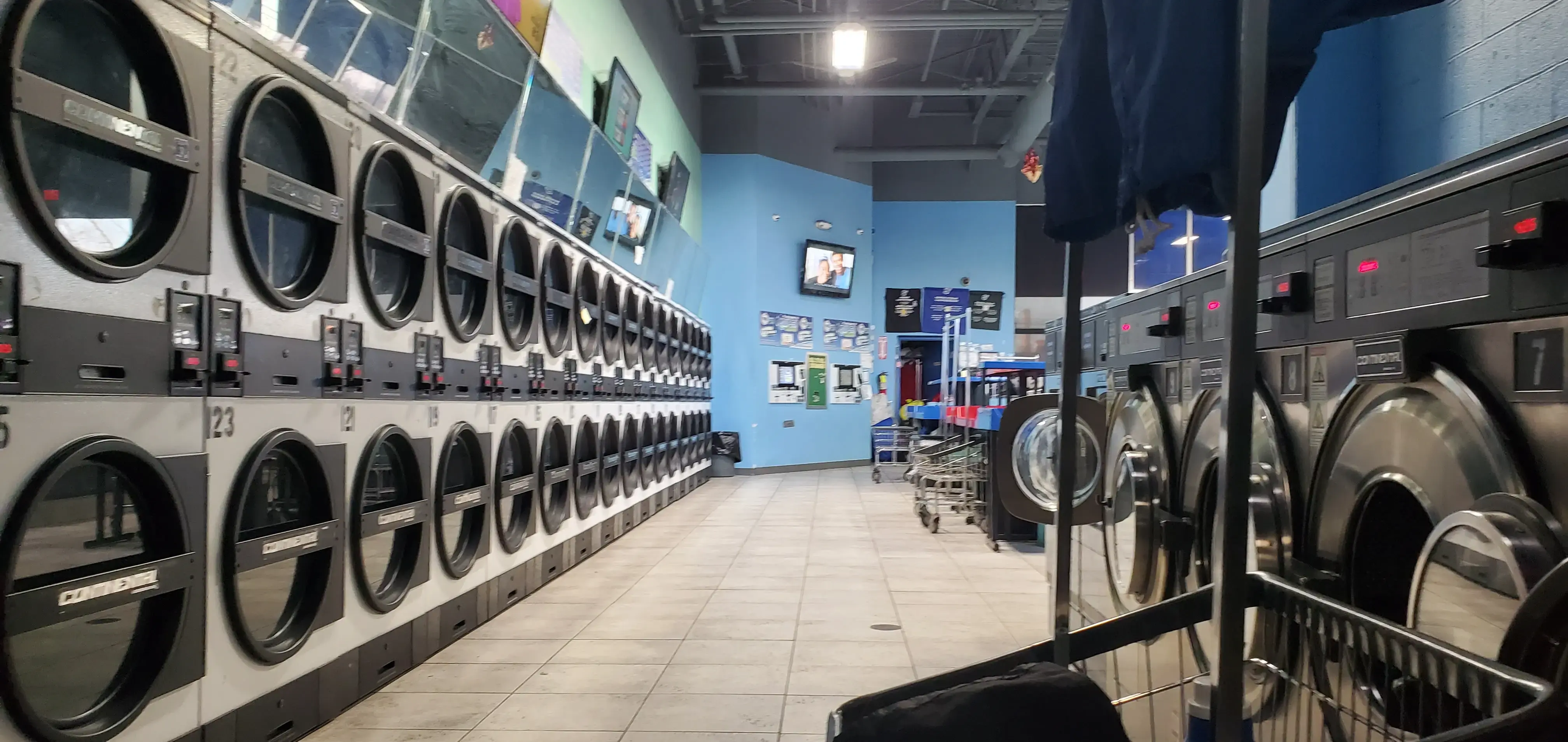 Super Clean Laundromat location