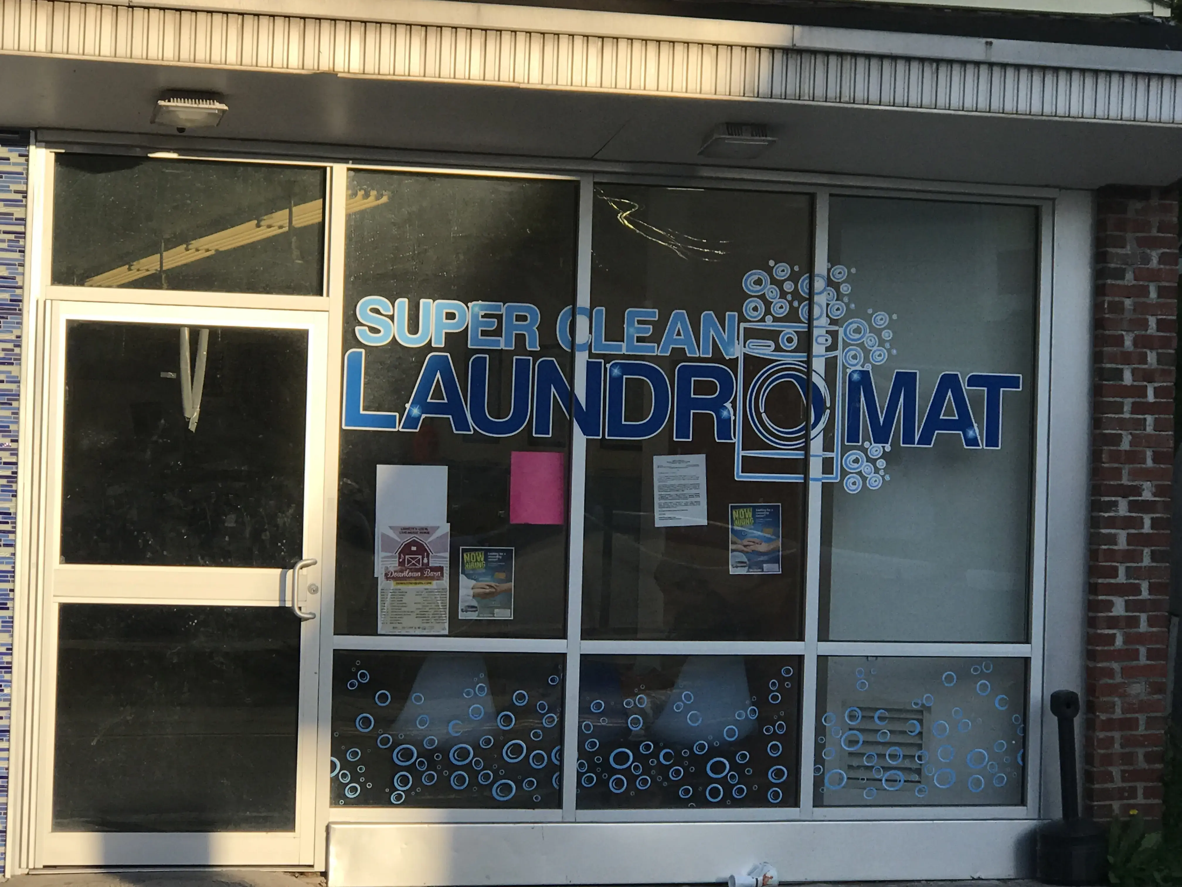 Super Clean Laundromat thumbnail 8
