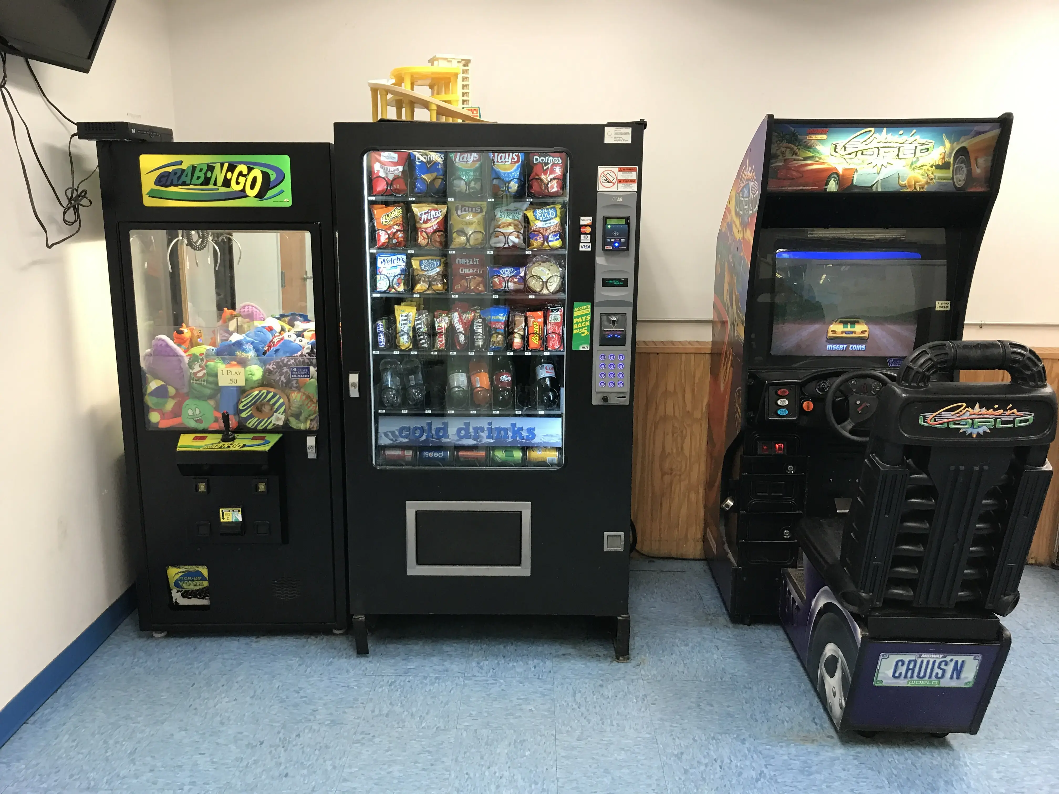 Super Clean Laundromat - Image 4