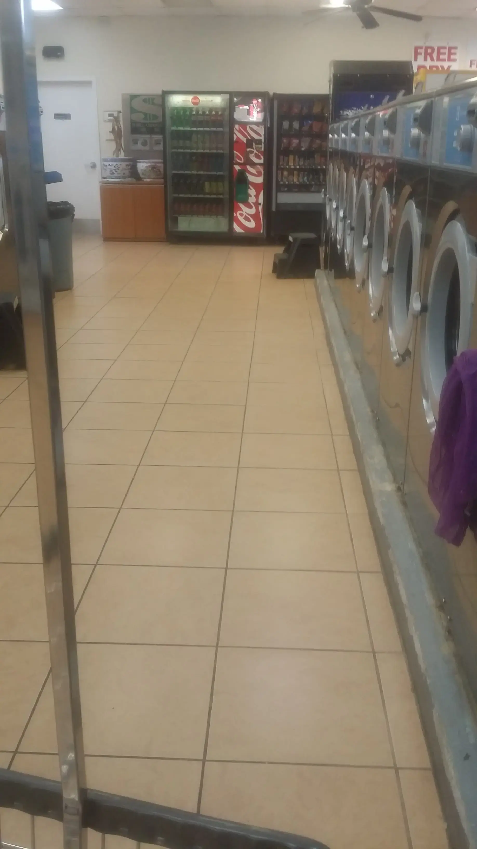 Super Clean Laundromat Plus thumbnail 17