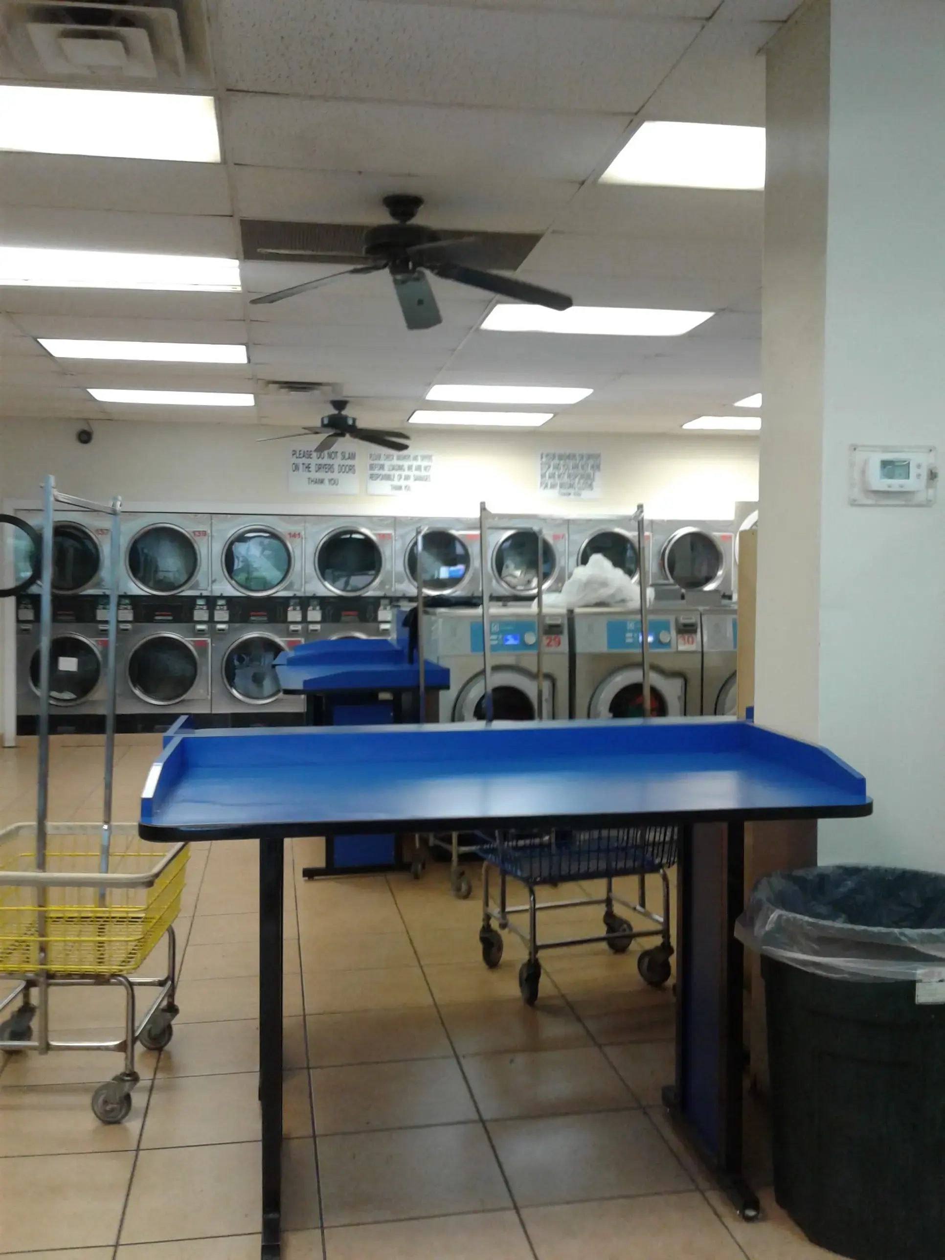 Super Clean Laundromat Plus - Image 7
