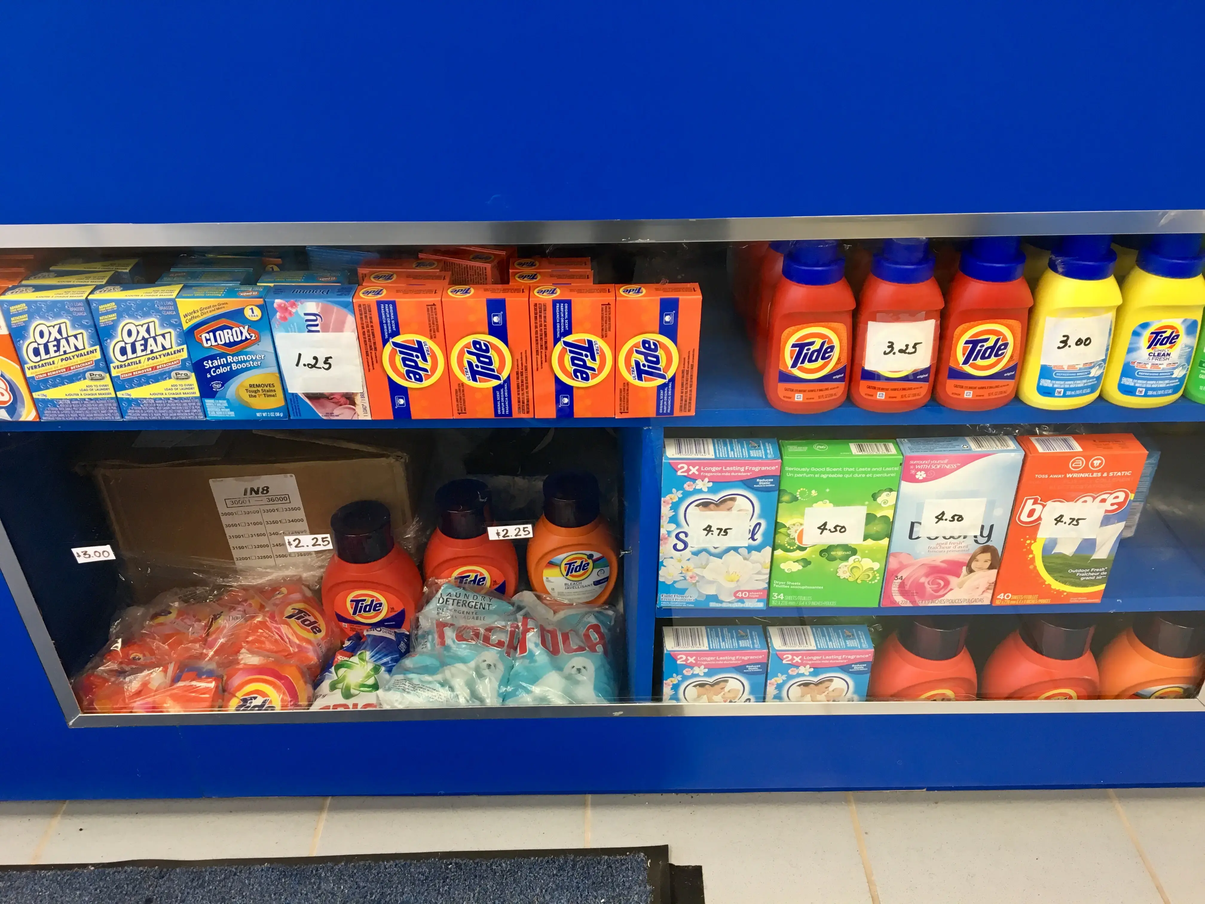 SUPER CLEAN Laundromat - Image 9