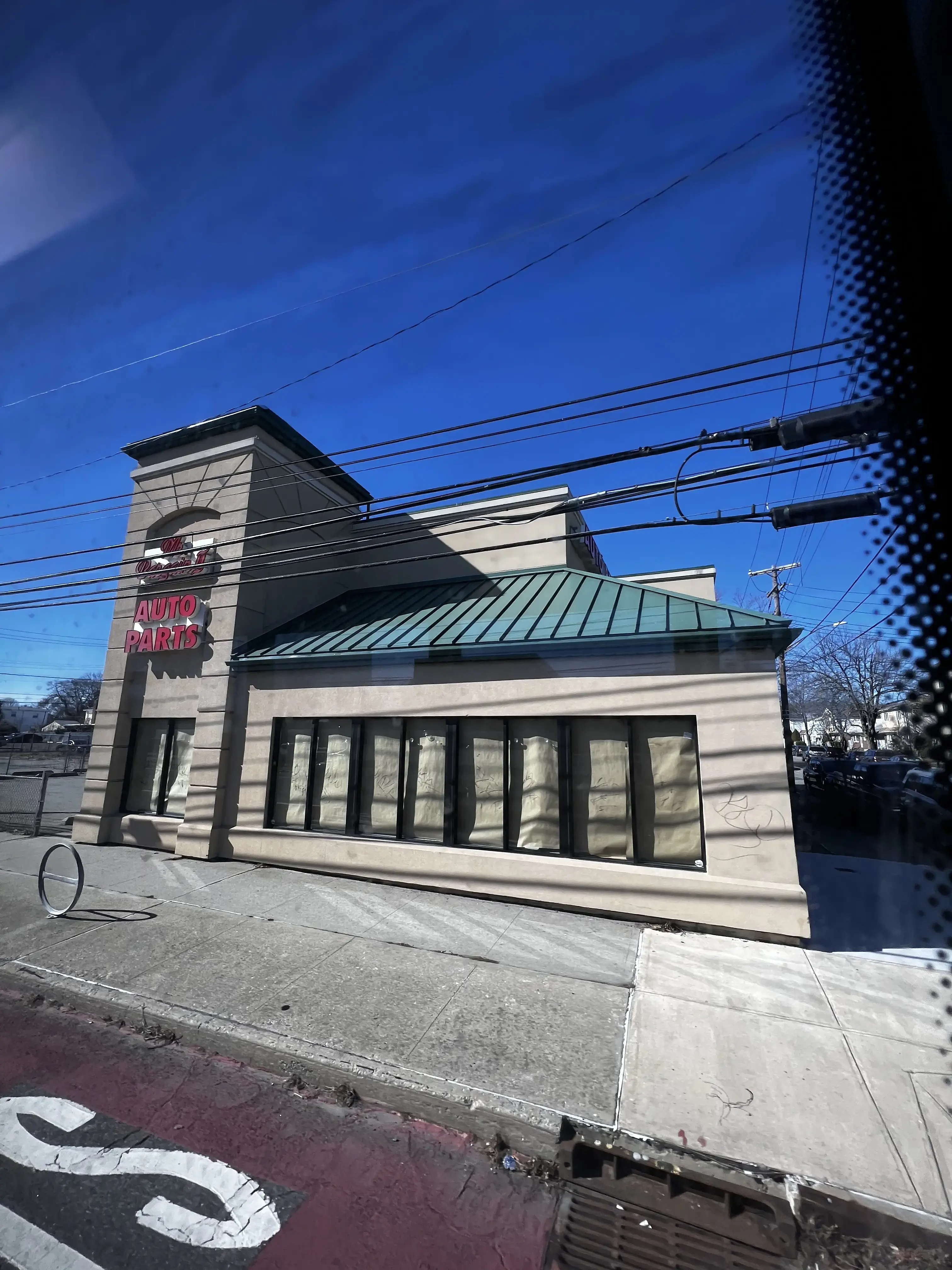 SUPER CLEAN Laundromat - Image 3