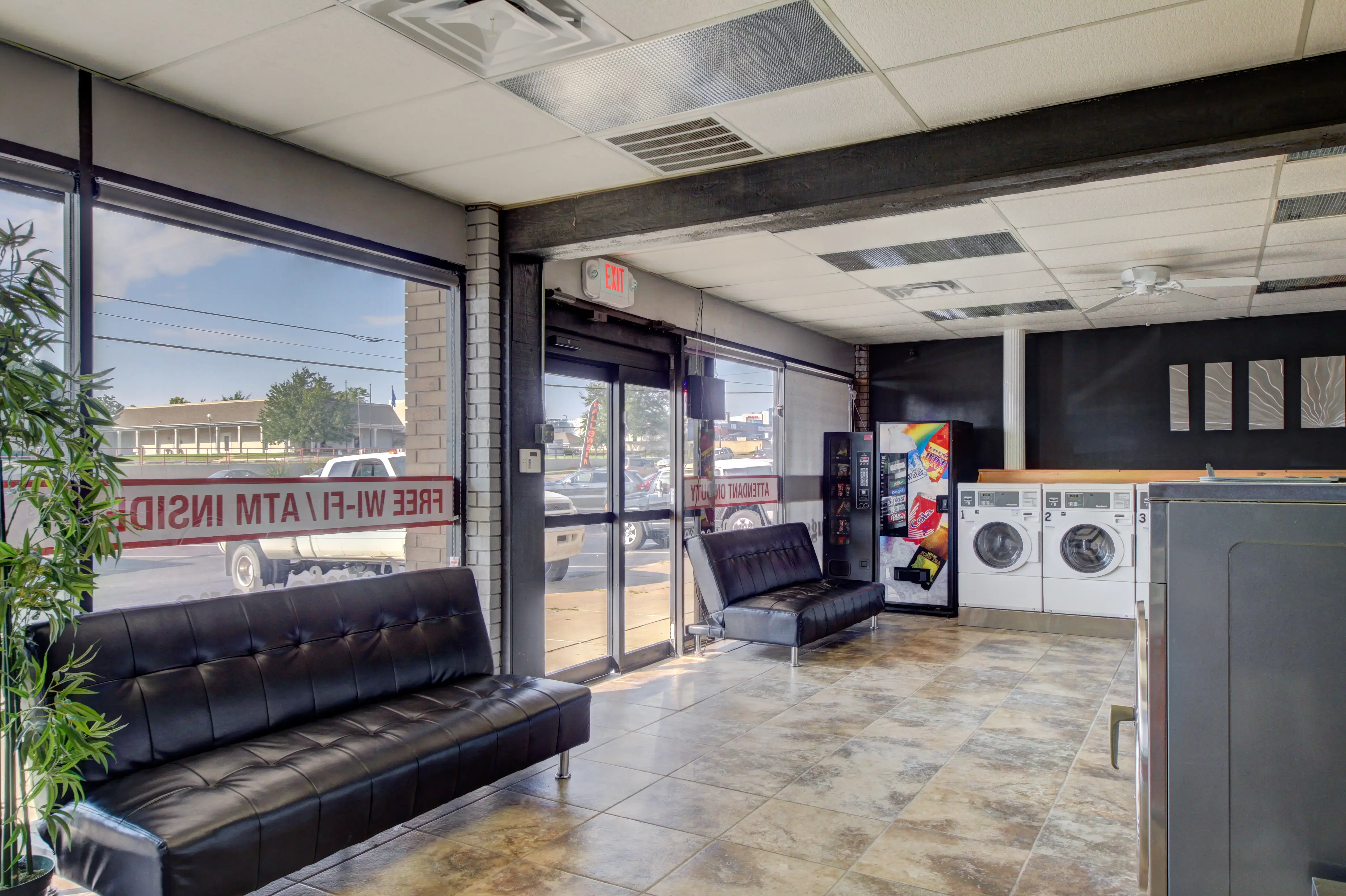 Super Clean Laundromat thumbnail 13